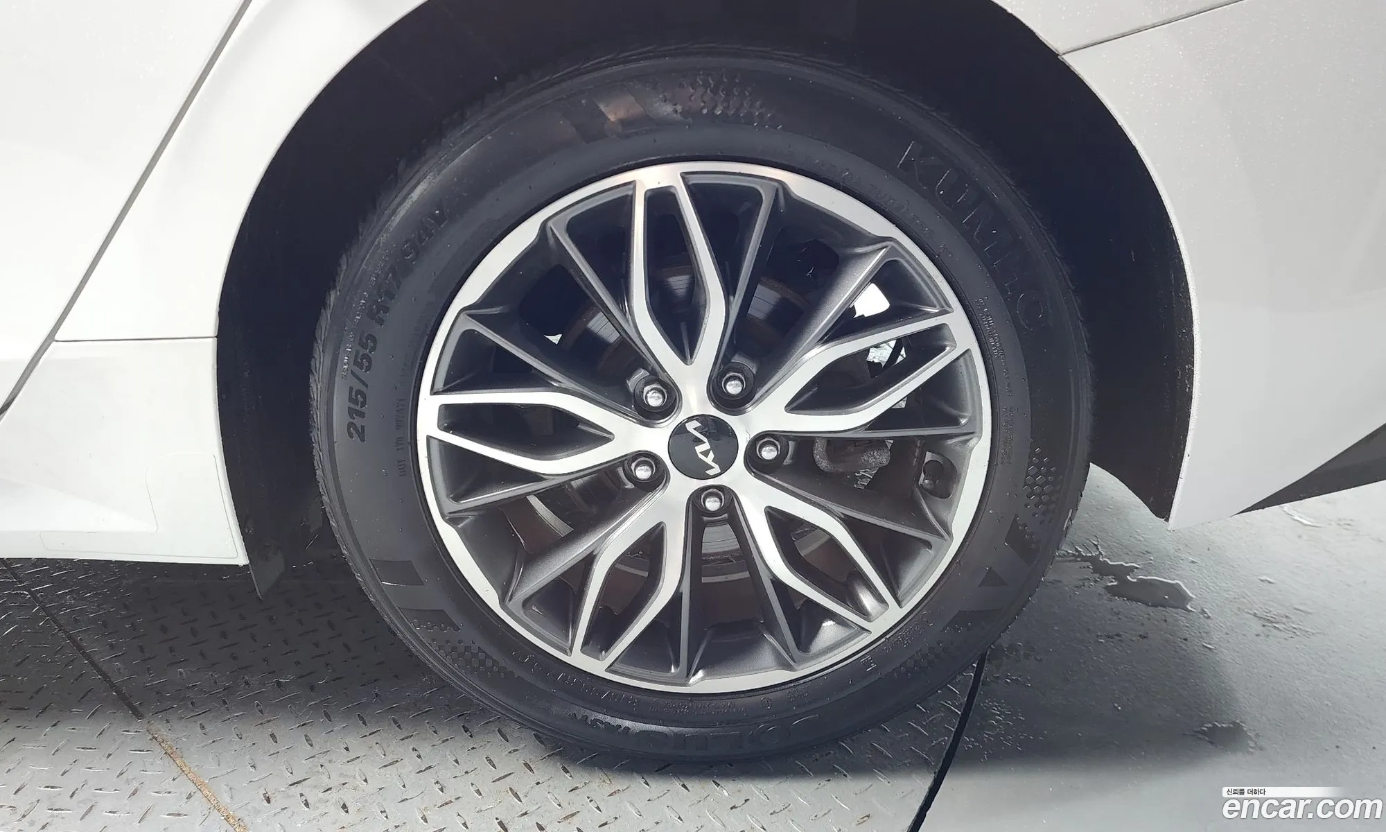 Kia K5 2022 — 16