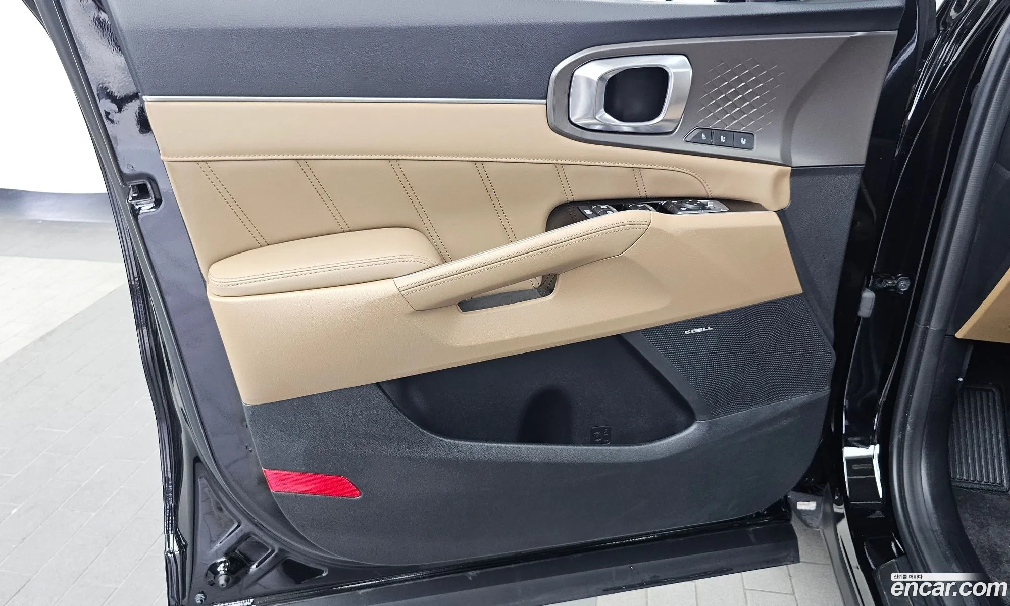Kia Sorento 2023 KNARM81FGRA249766 — 6