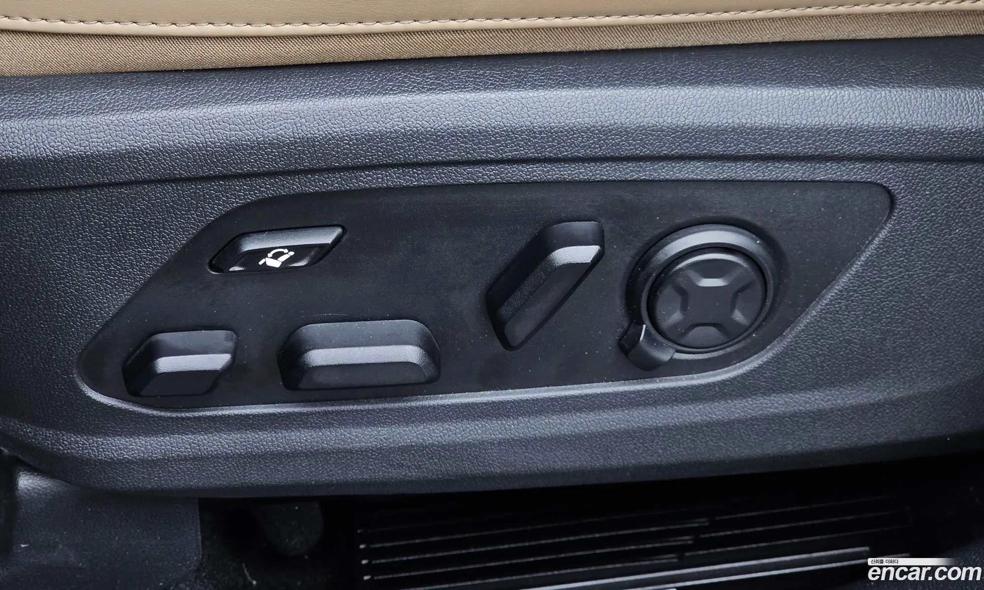 Kia Sorento 2023 KNARM81FGRA249766 — 24