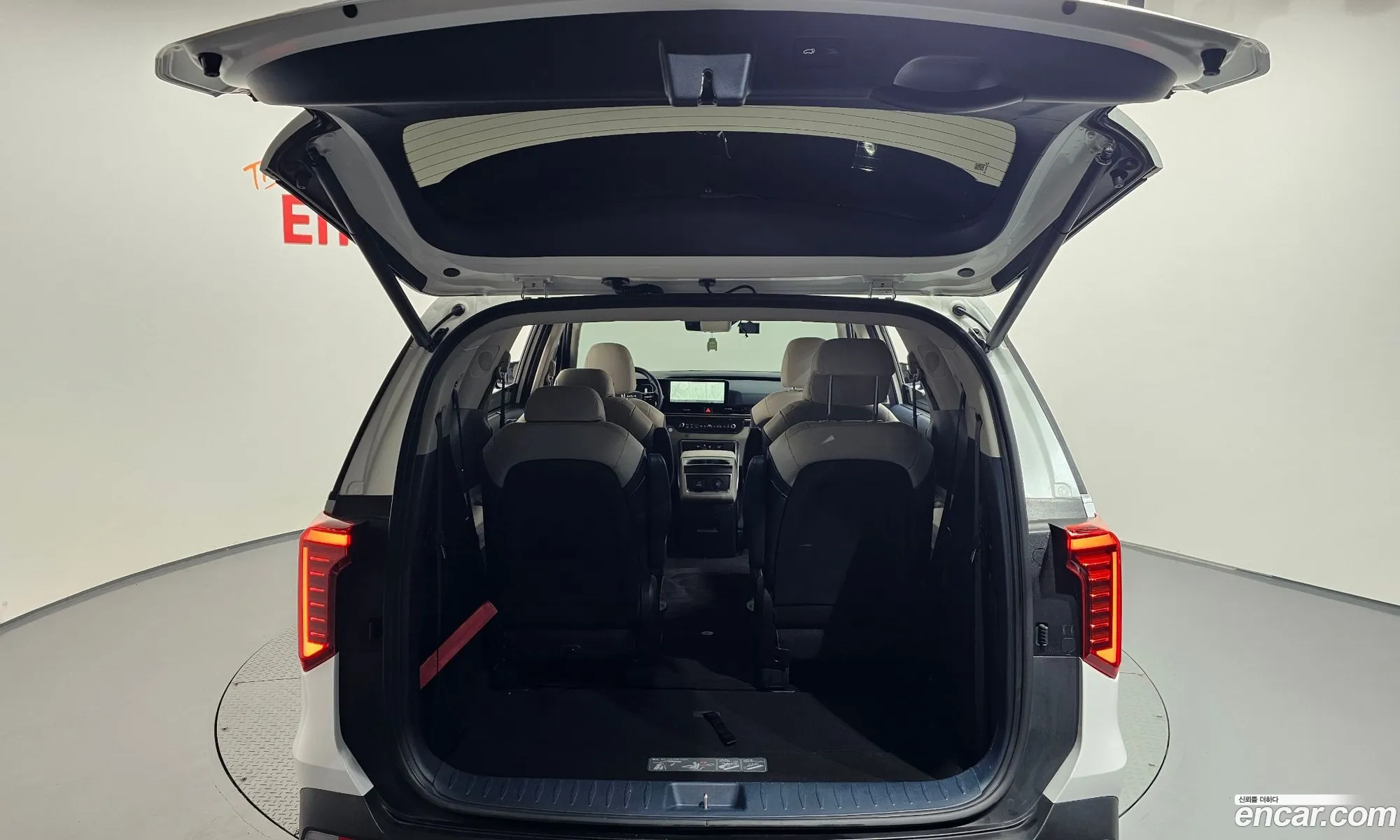 Kia Carnival 2024 KNANE81ABSS054061 — 17