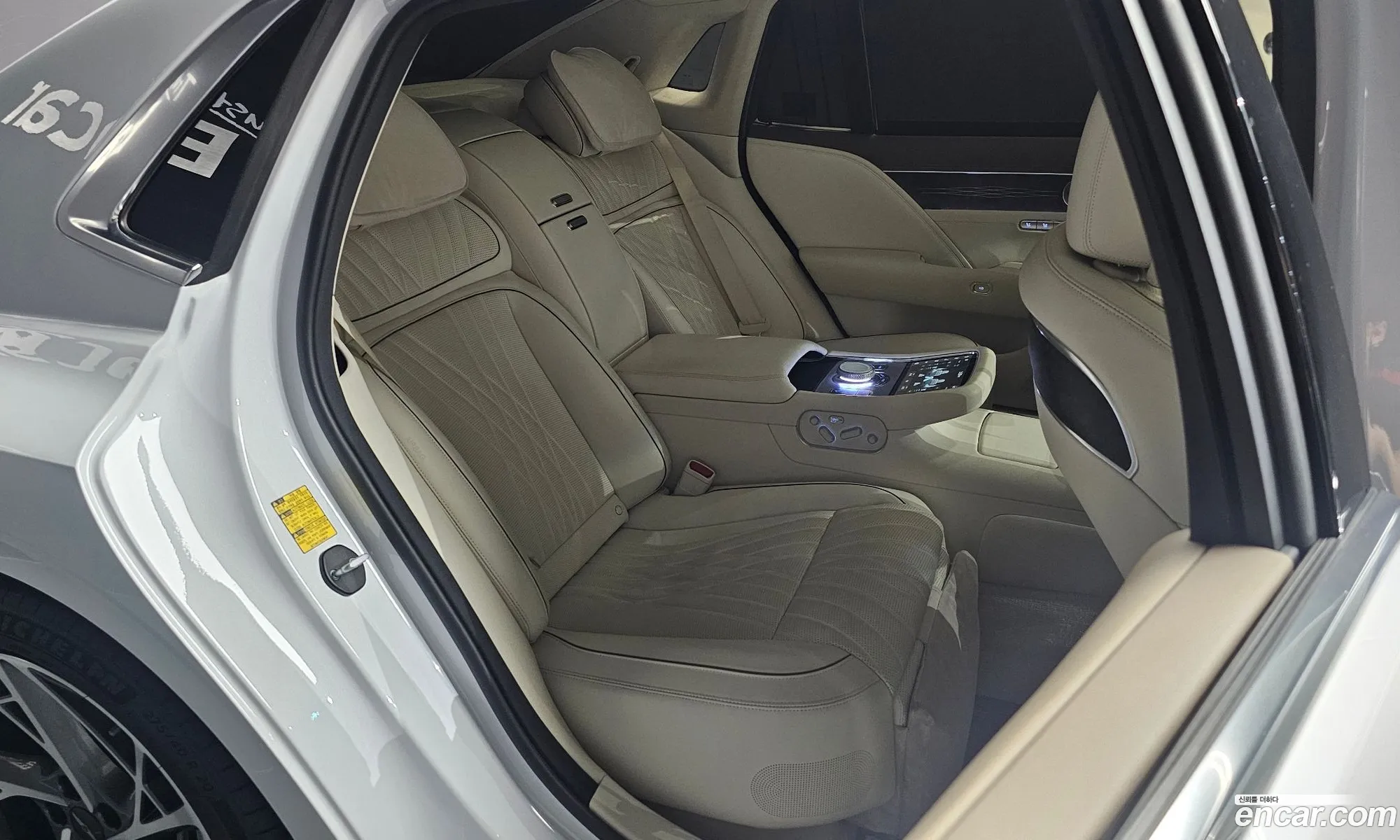 Genesis G90 2022 KMTFA41DDPU021276 — 3