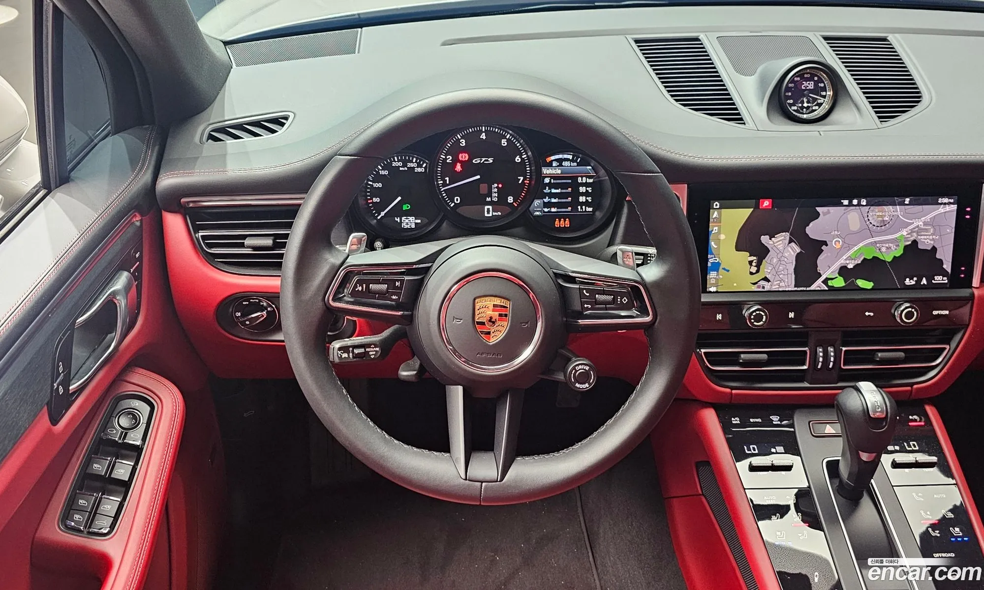 Porsche Macan 2023 WP1AF2951PLB55659 — 16
