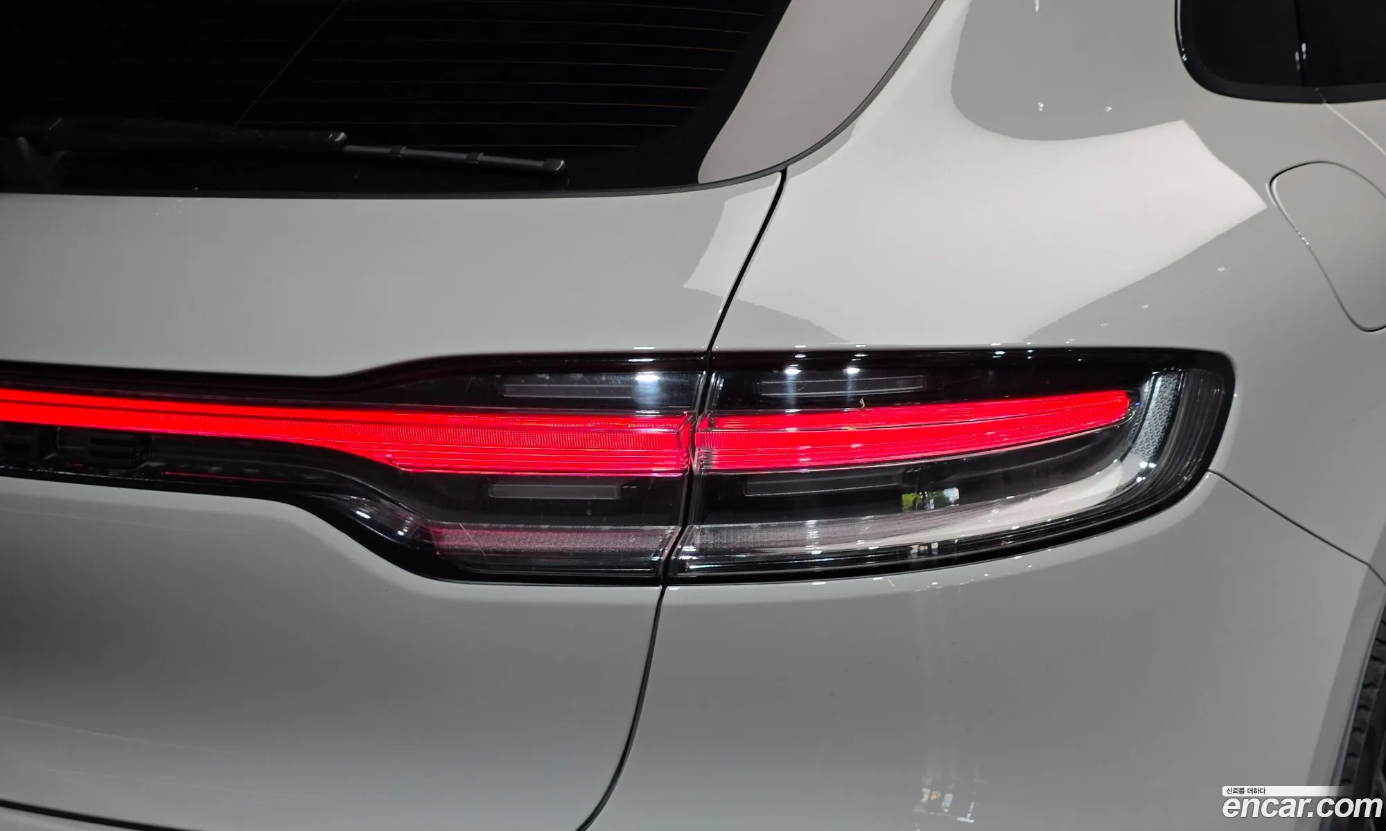 Porsche Macan 2023 WP1AF2951PLB55659 — 32