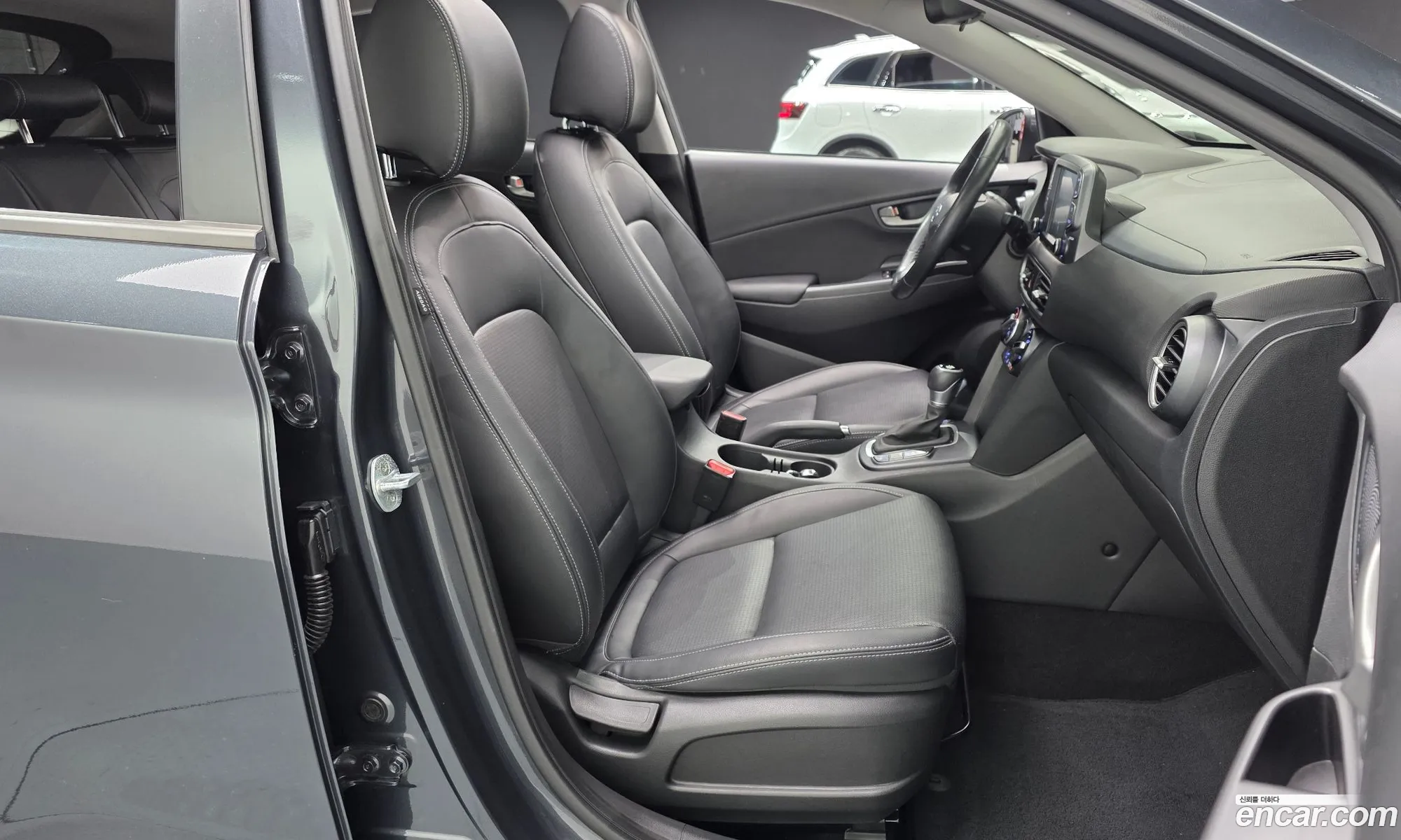 Hyundai Kona 2017 — 12