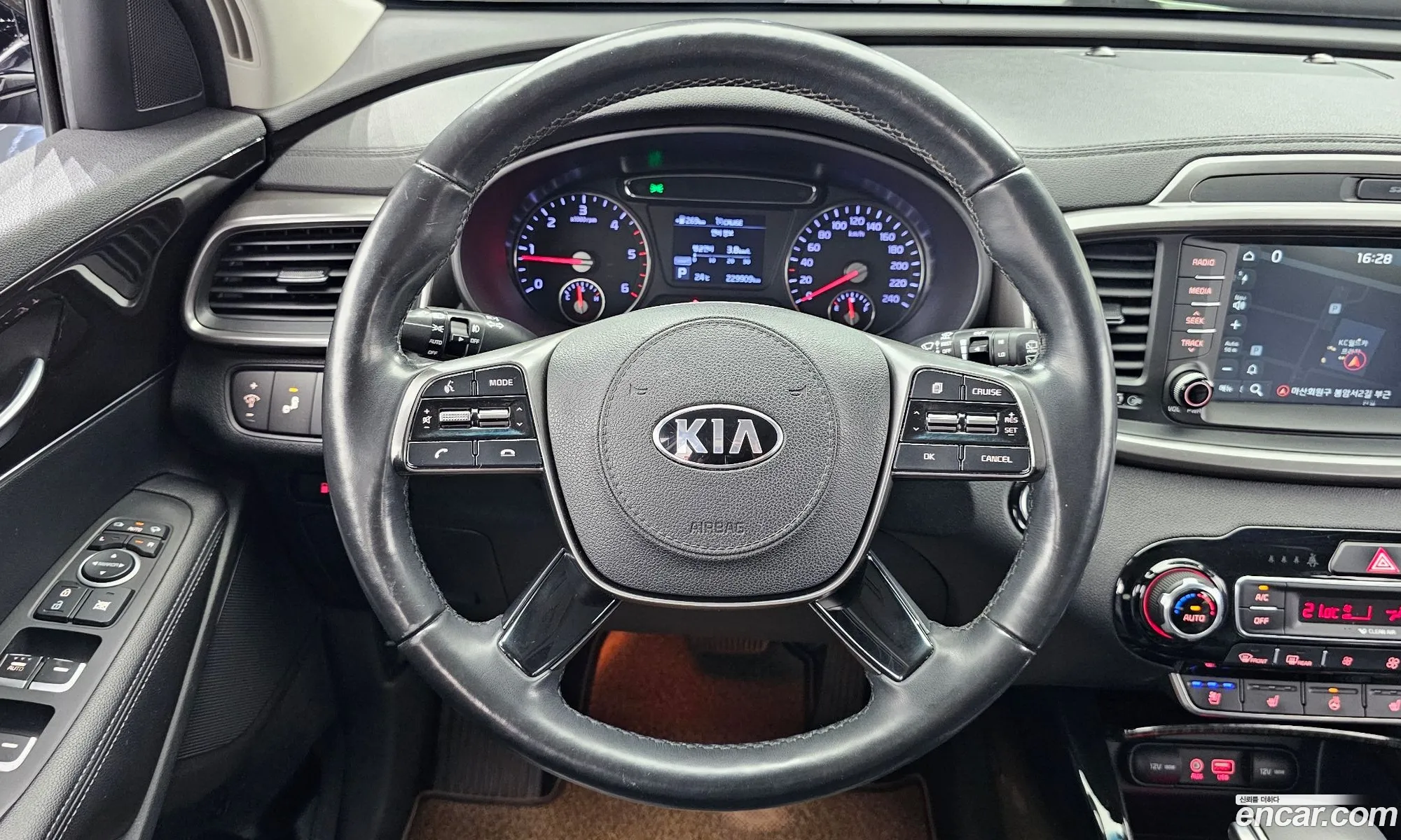 Kia Sorento 2018 KNAPG81ABKA476610 — 13