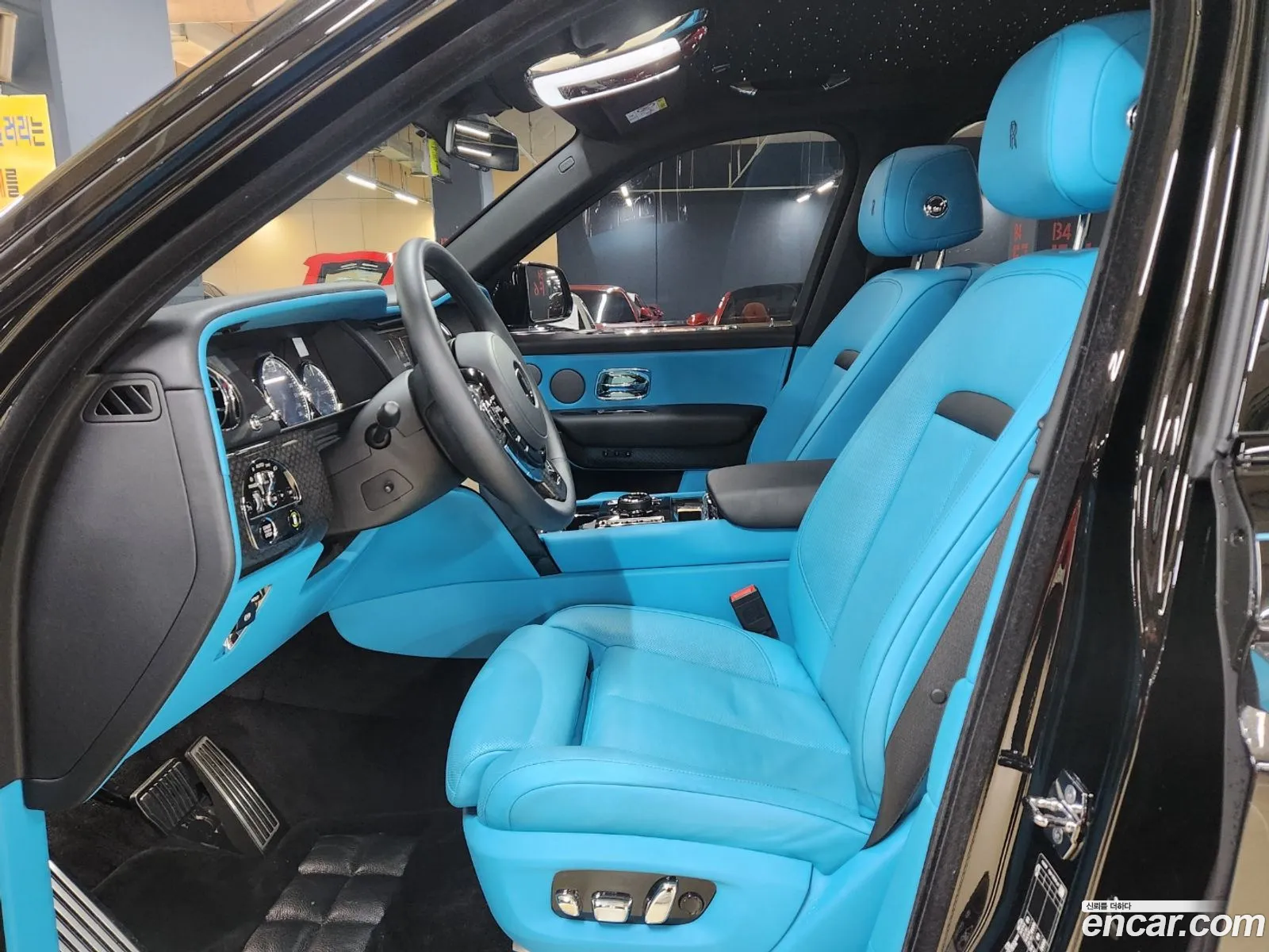 Rolls-Royce Cullinan 2023 — 17