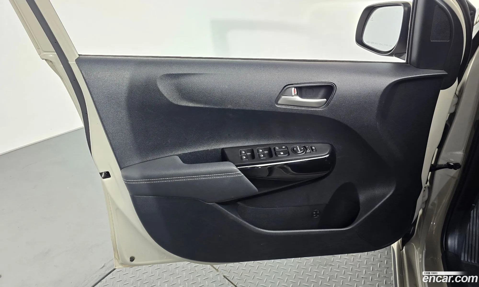 Kia Morning Urban 2023 — 23
