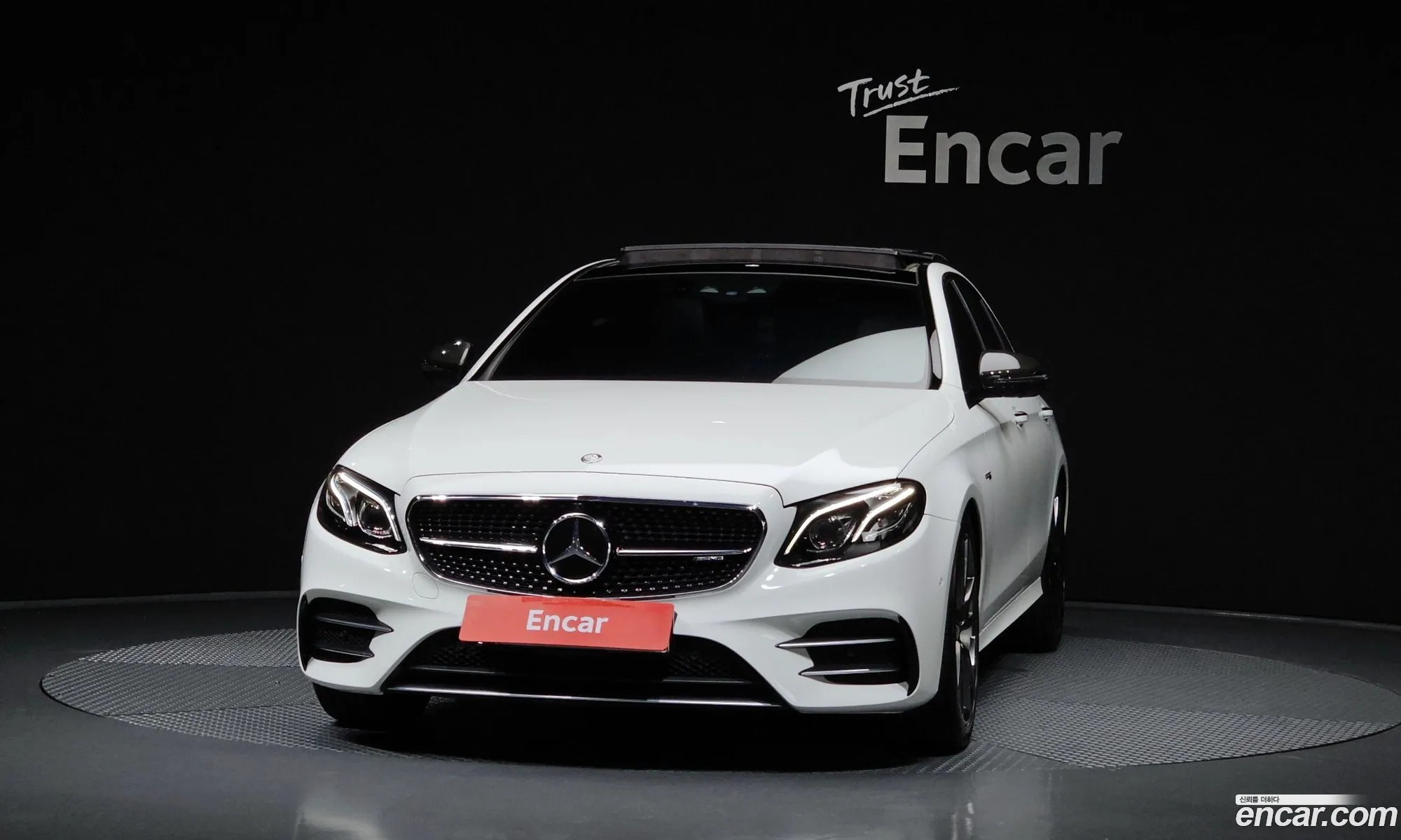 Mercedes-Benz E-Class W213 2017 — 18