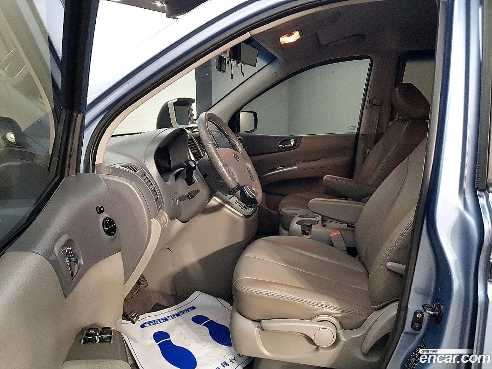 Kia Grand Carnival 2009 — 17