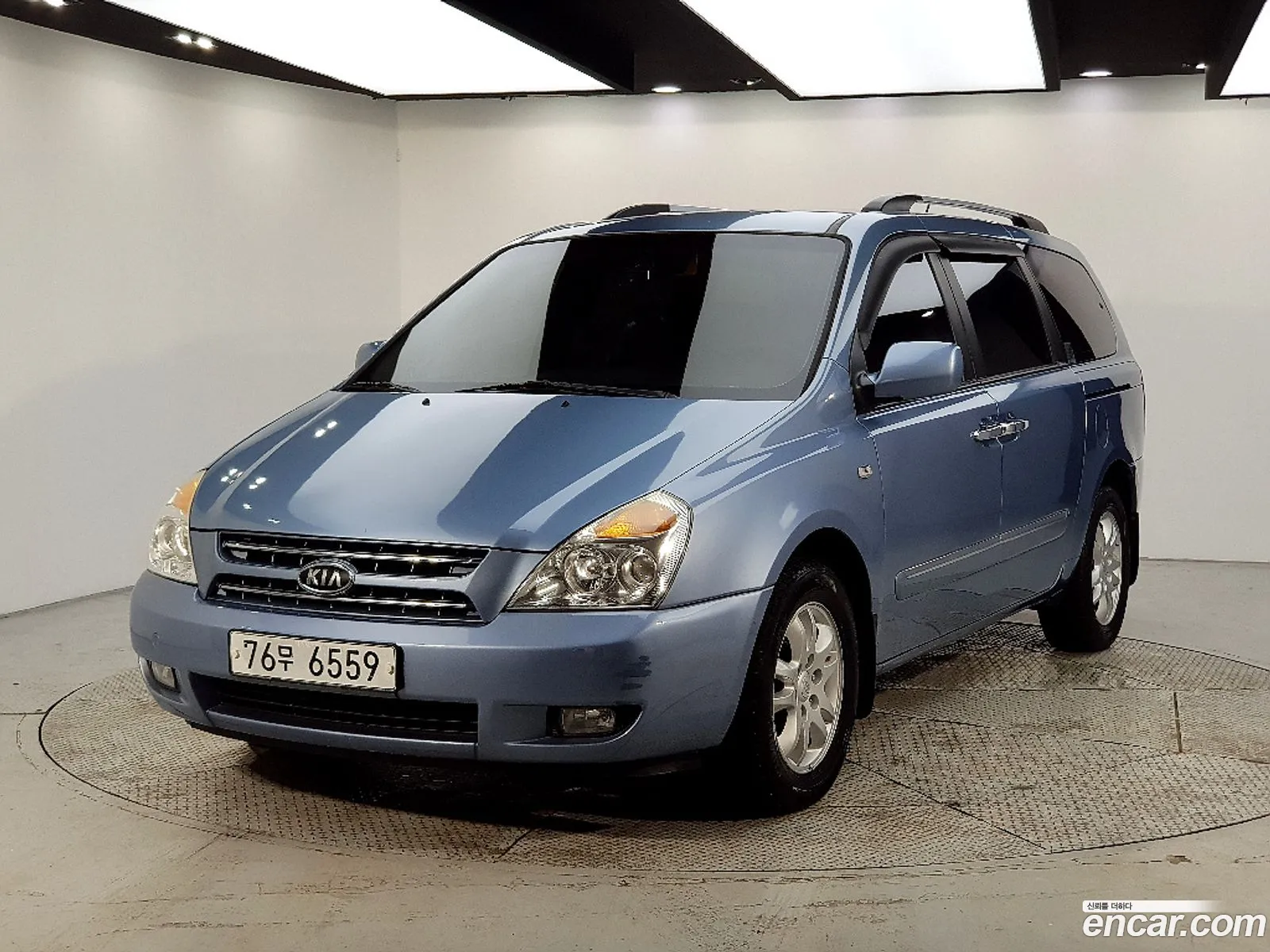 Kia Grand Carnival 2009 — 16