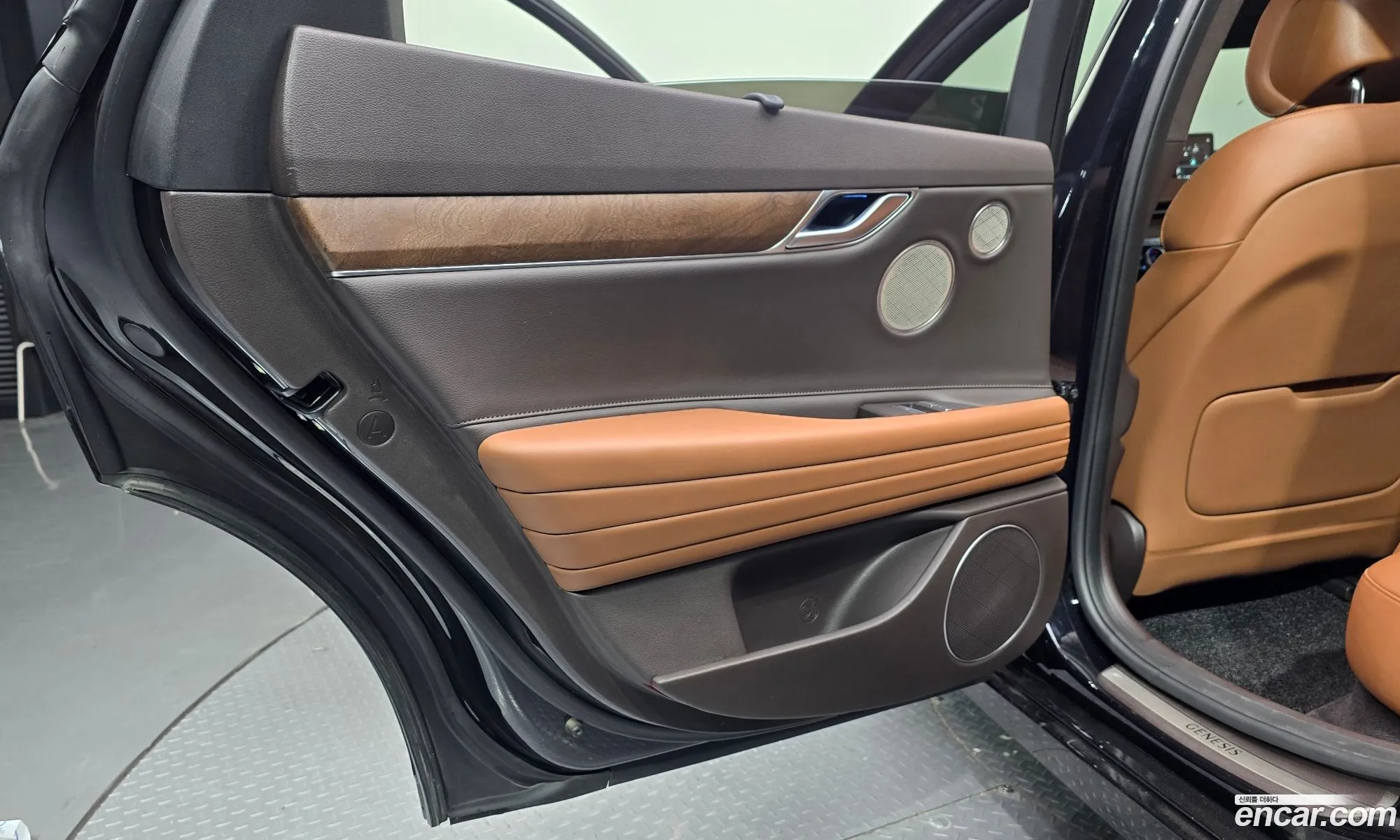 Genesis G80 2022 — 14