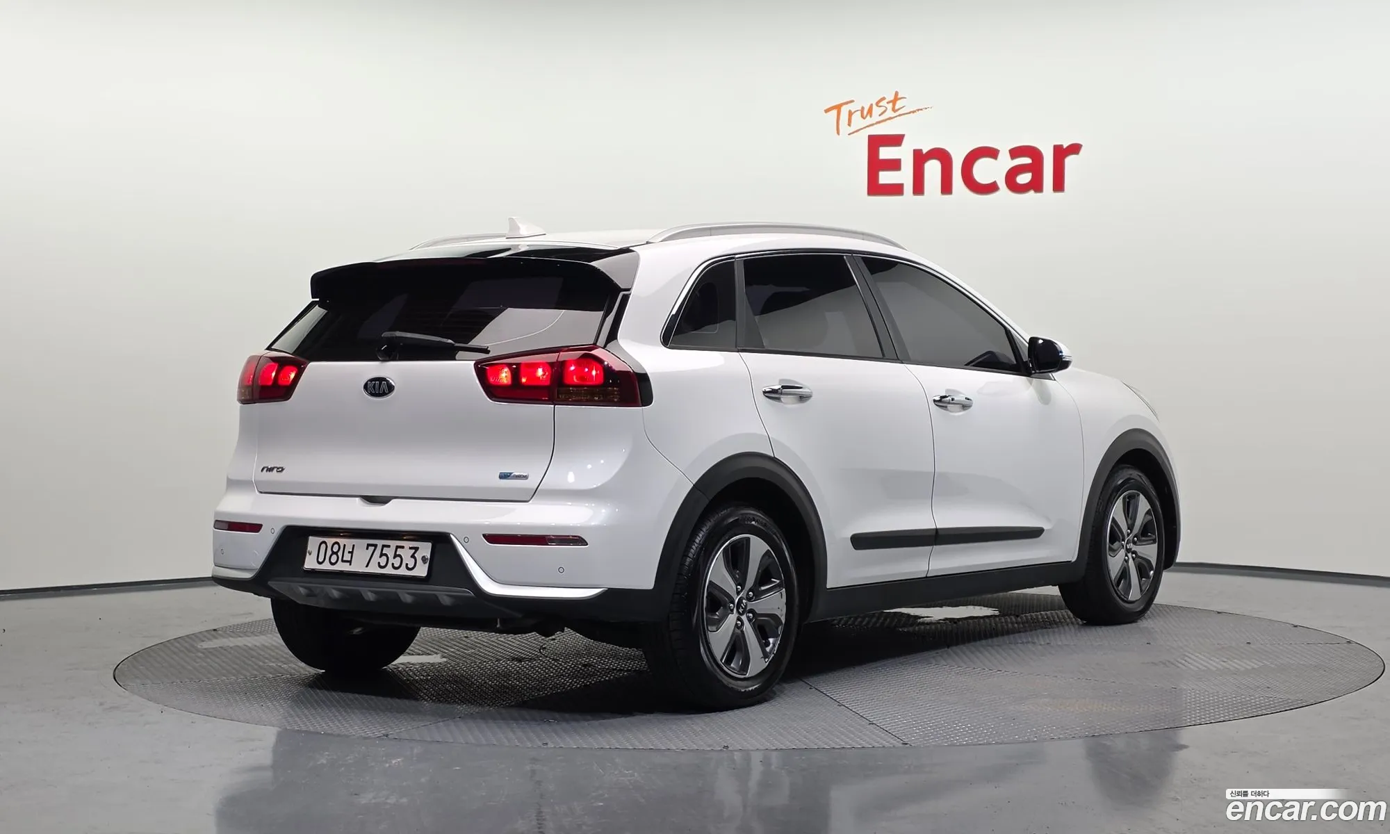 Kia Niro 2017 KNACA81CGHA072090 — 30