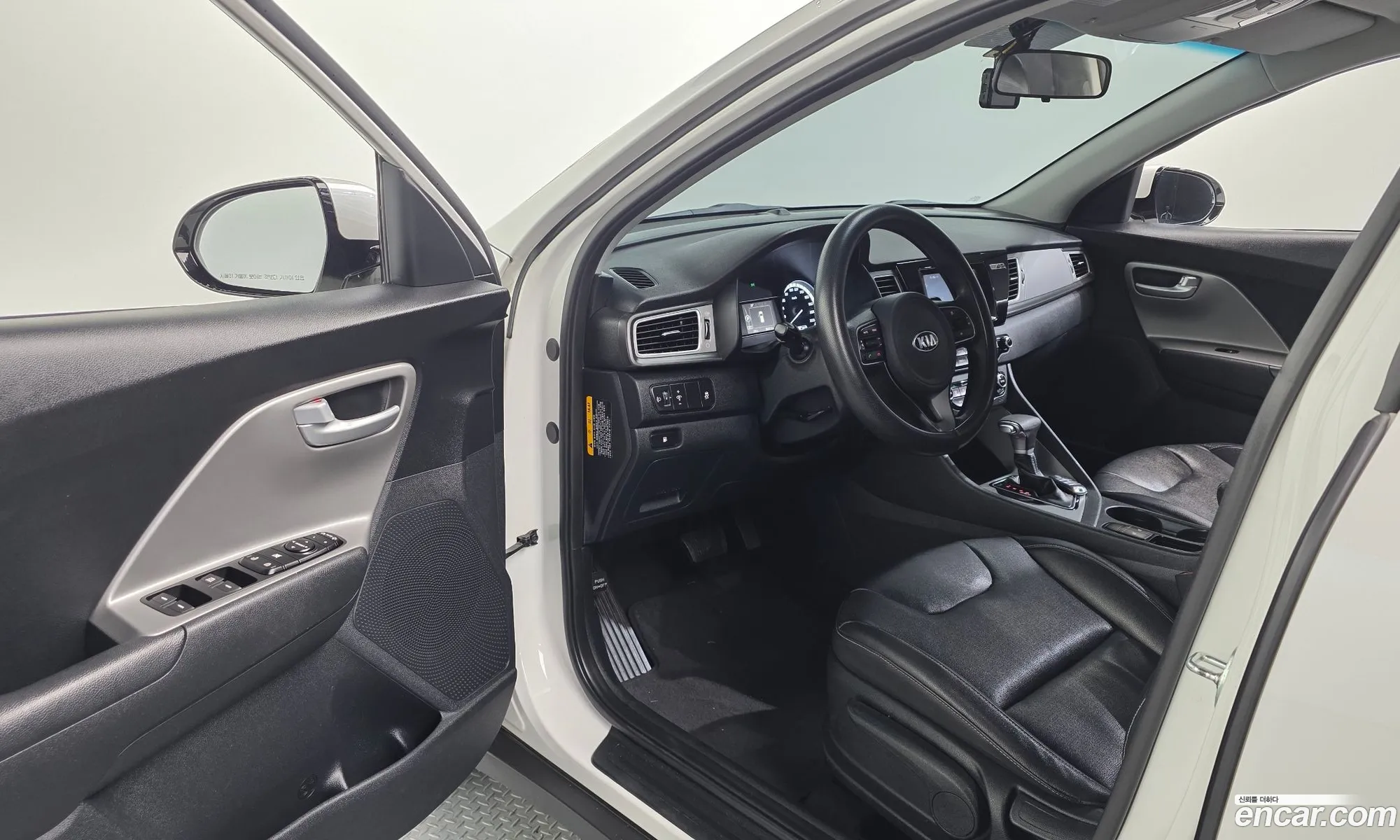 Kia Niro 2017 KNACA81CGHA072090 — 21