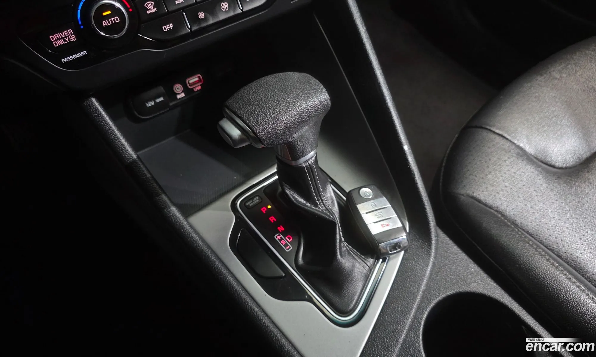 Kia Niro 2017 KNACA81CGHA072090 — 3