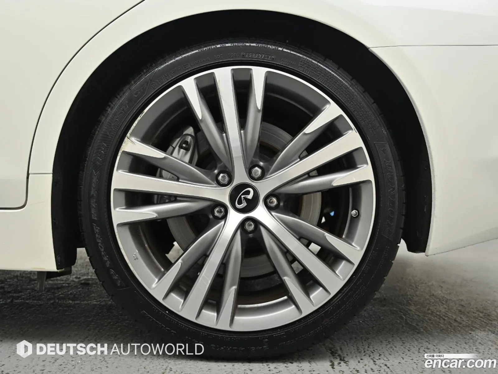 Infiniti Q50 2017 — 4