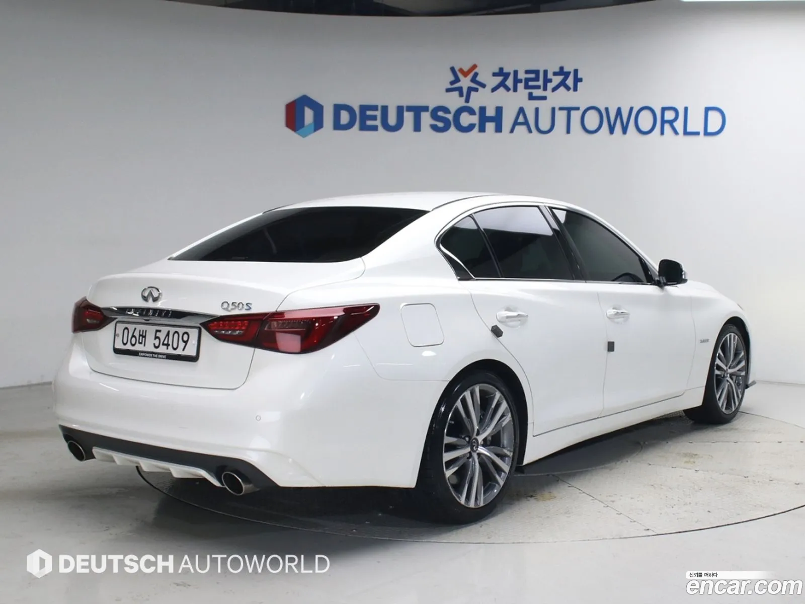 Infiniti Q50 2017 — 3