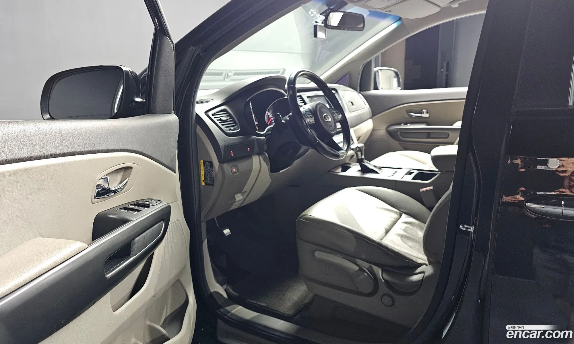 Kia Carnival 2017 — 16