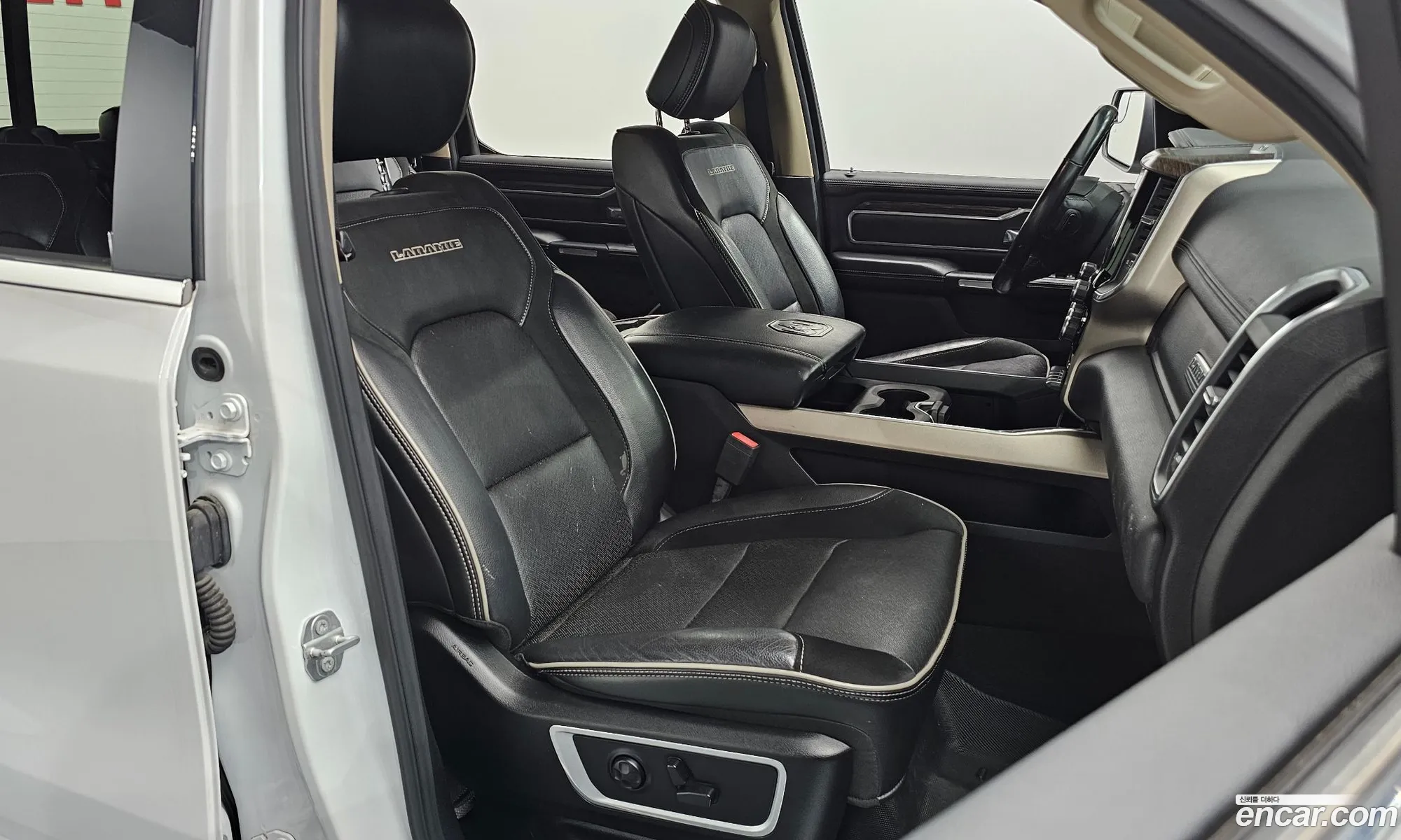 Dodge Ram Pickup 2019 1C6RREJT6KN635711 — 17