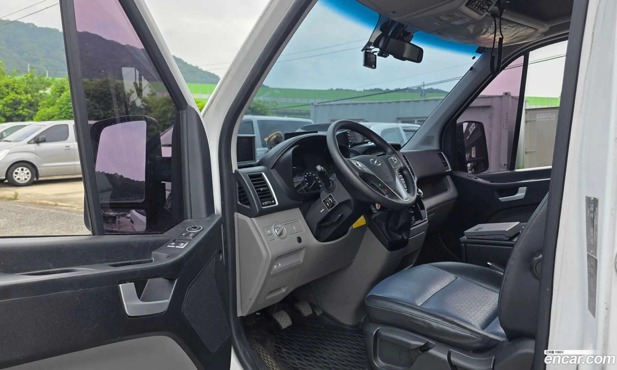Hyundai Solati 2016 KRFEKBF2JGB001673 — 4