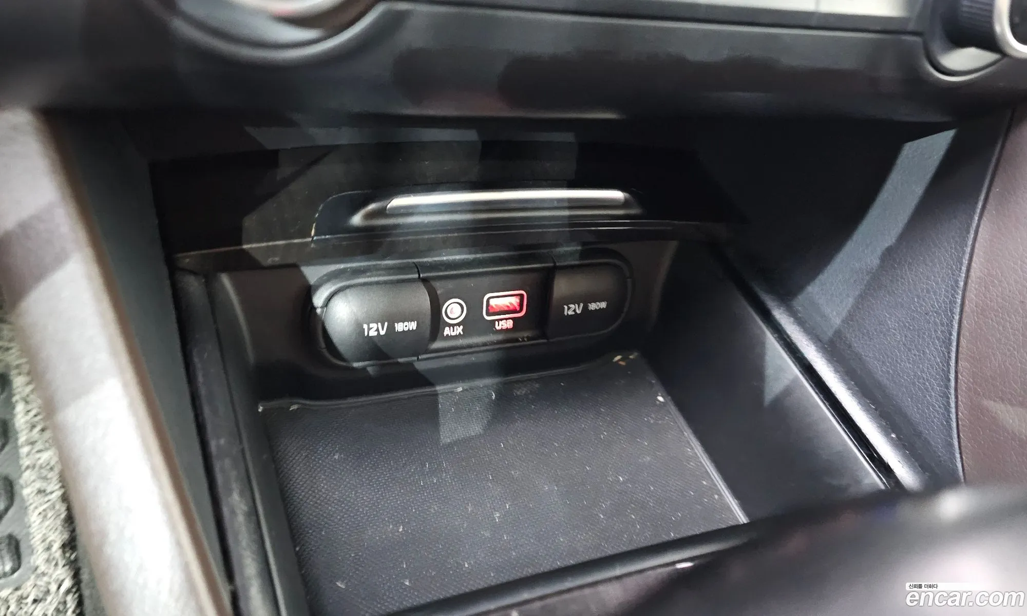 Kia K5 2018 KNAGU411BKA263988 — 30