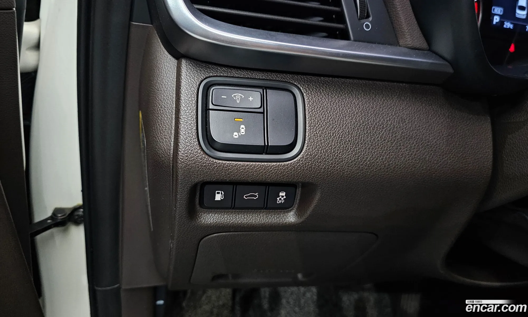 Kia K5 2018 KNAGU411BKA263988 — 28