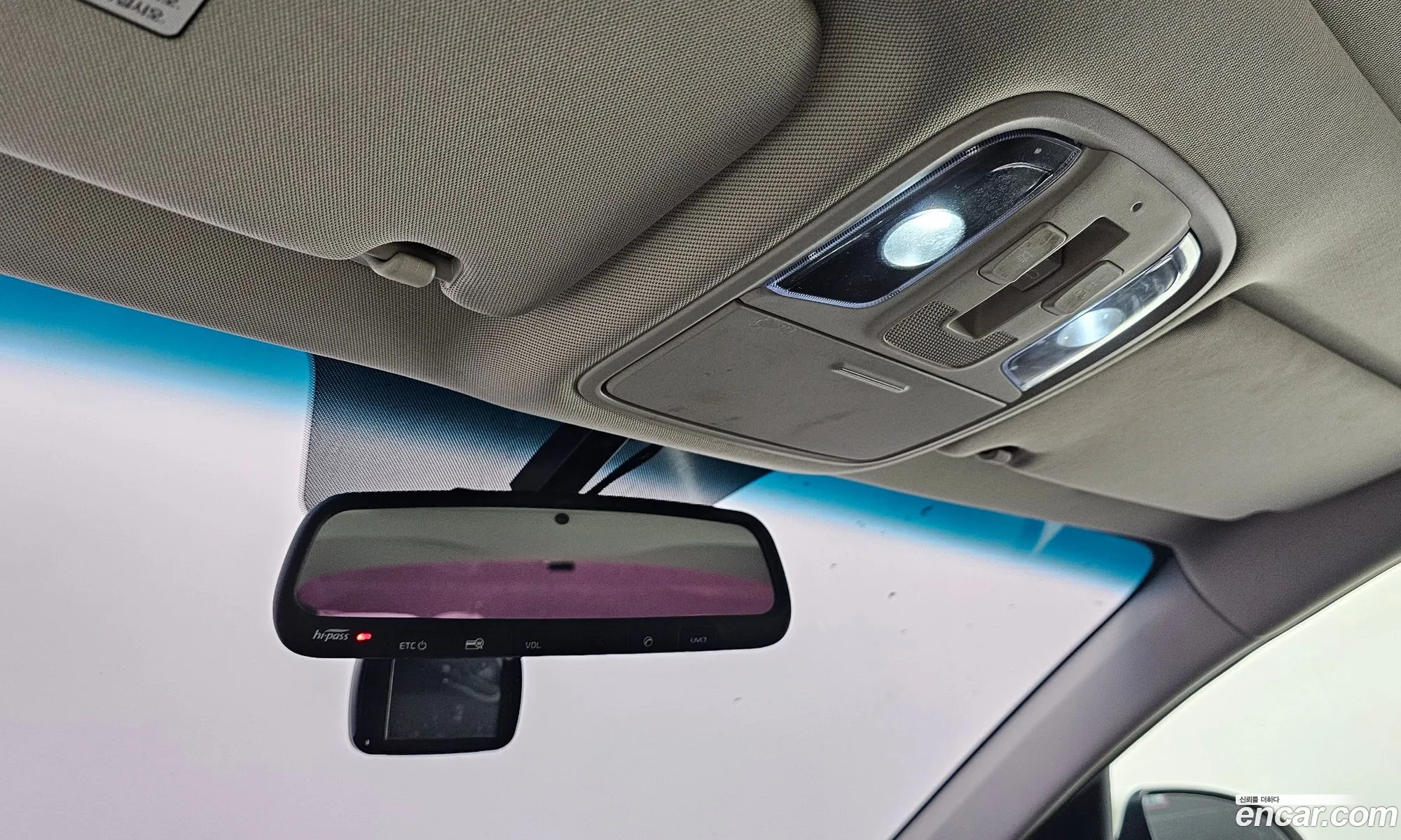 Kia K5 2018 KNAGU411BKA263988 — 25