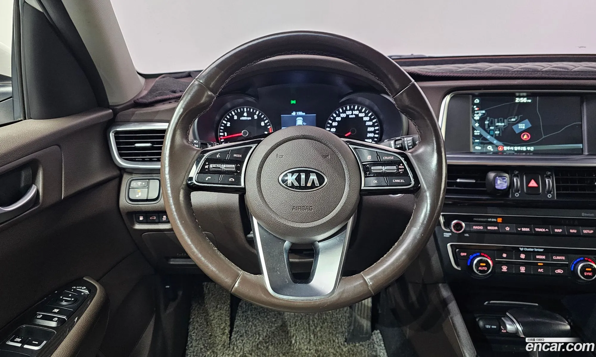 Kia K5 2018 KNAGU411BKA263988 — 31
