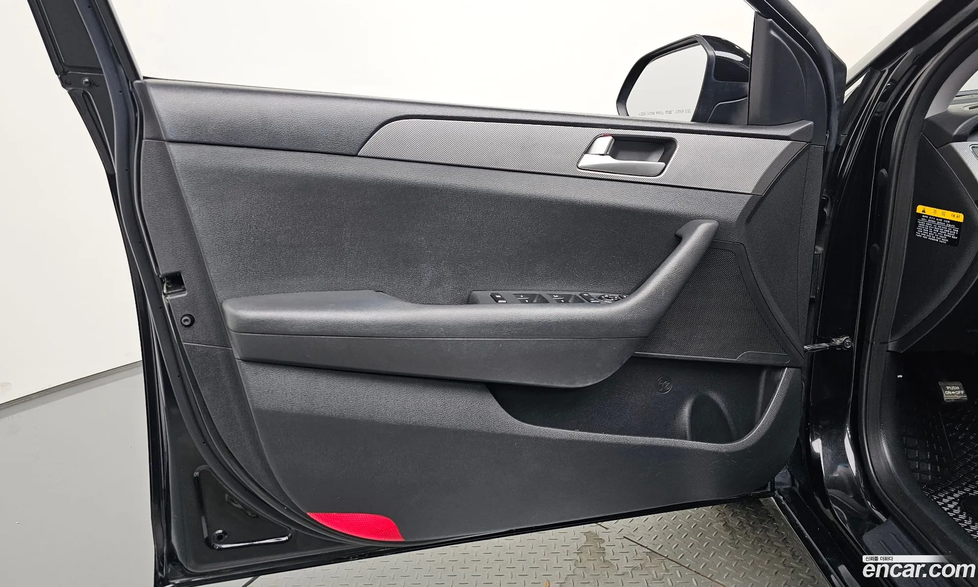 Hyundai LF Sonata 2014 KMHE341DBFA011166 — 8