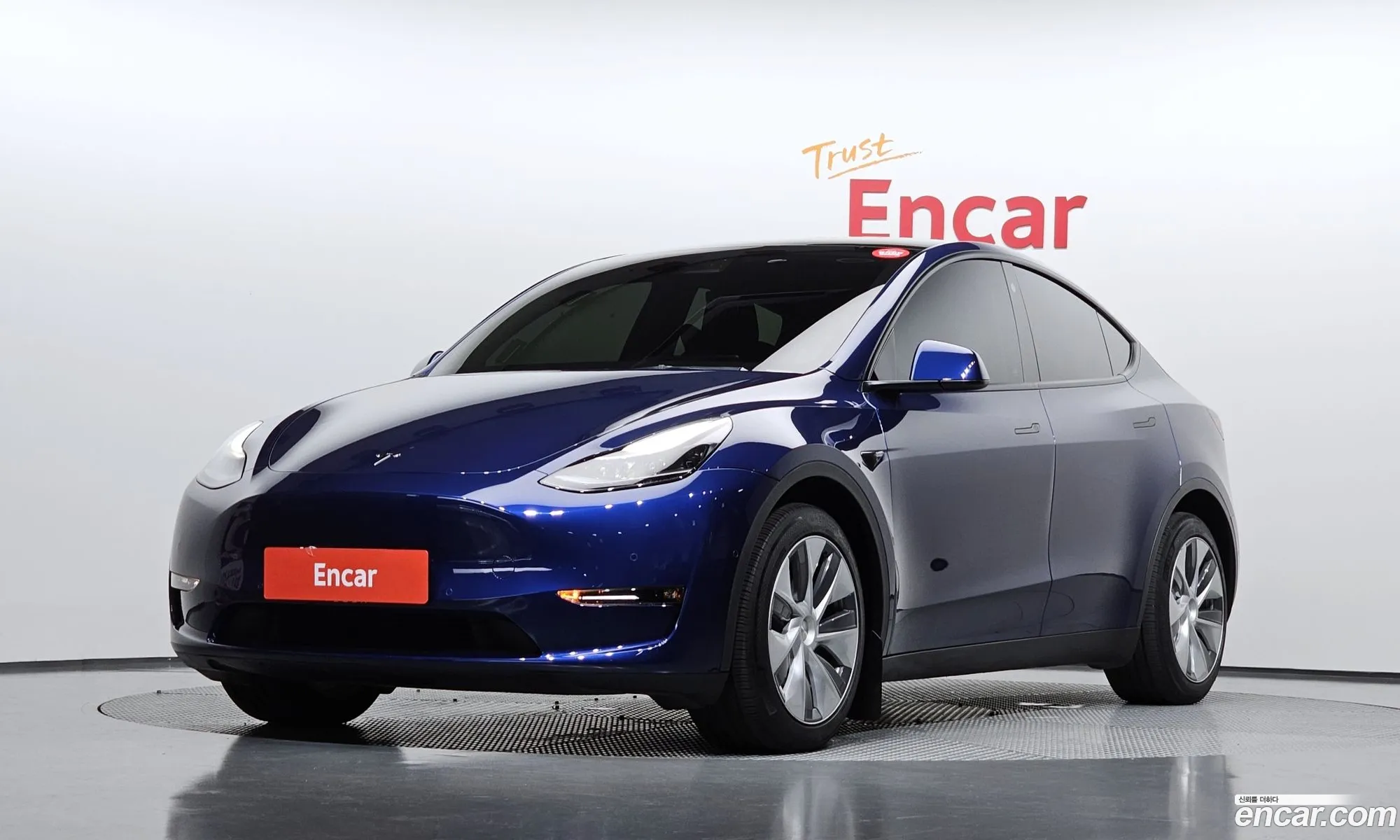 Tesla Model Y 2022 — 32