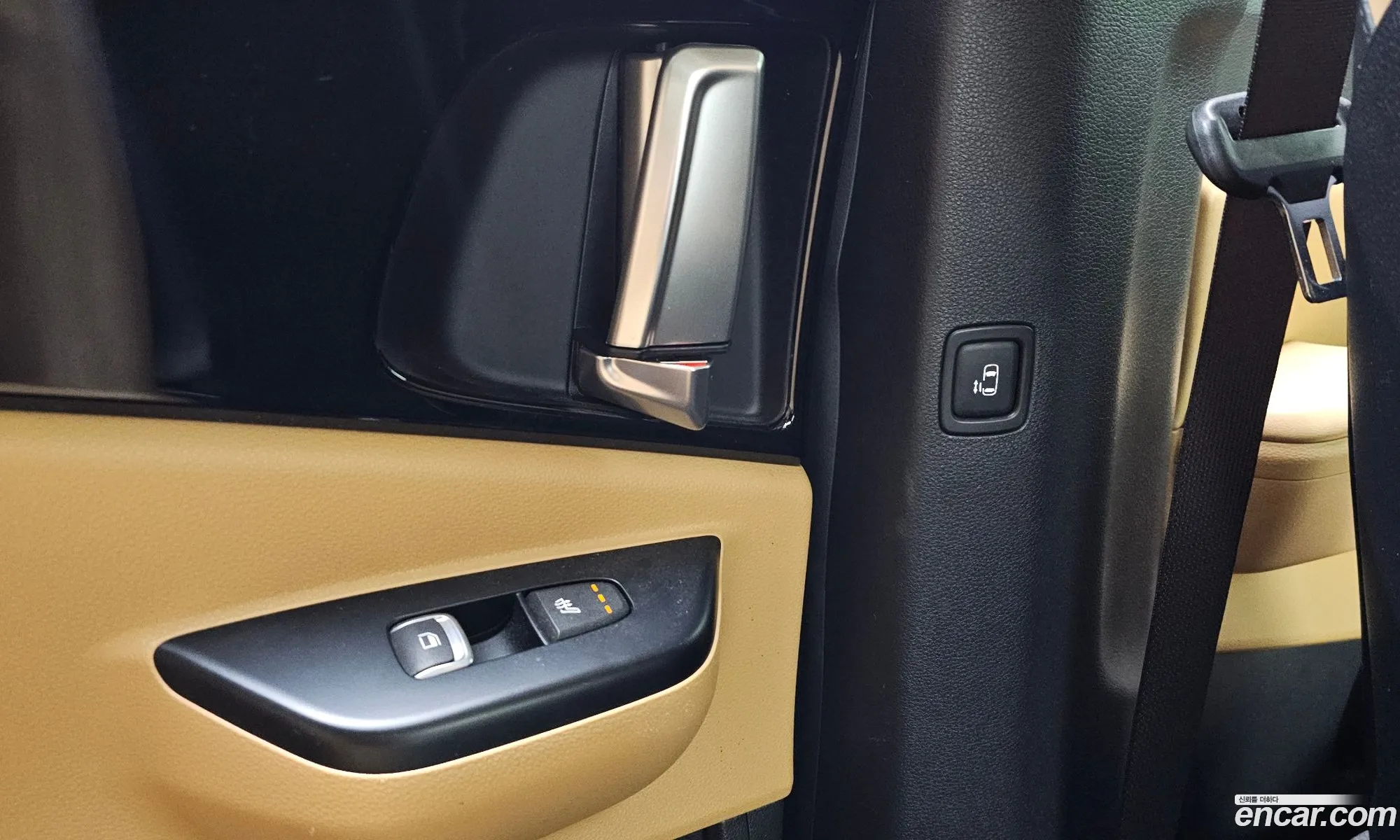 Kia Carnival 2022 KNANB81BBPS214254 — 4