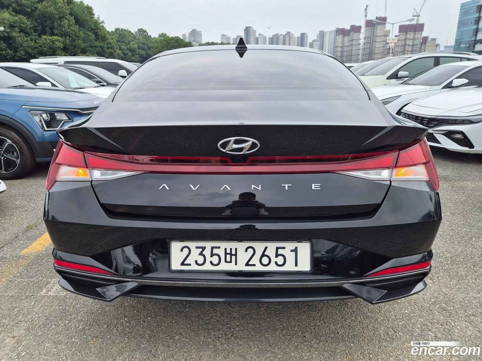 Hyundai Elantra 2022 — 5