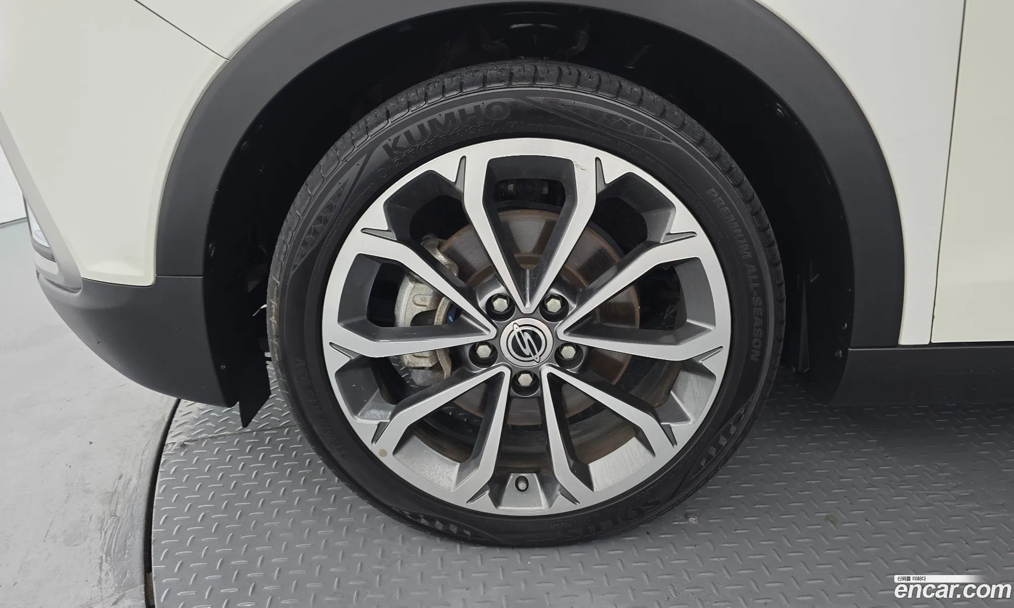 KG Mobility (SsangYong) Tivoli Air