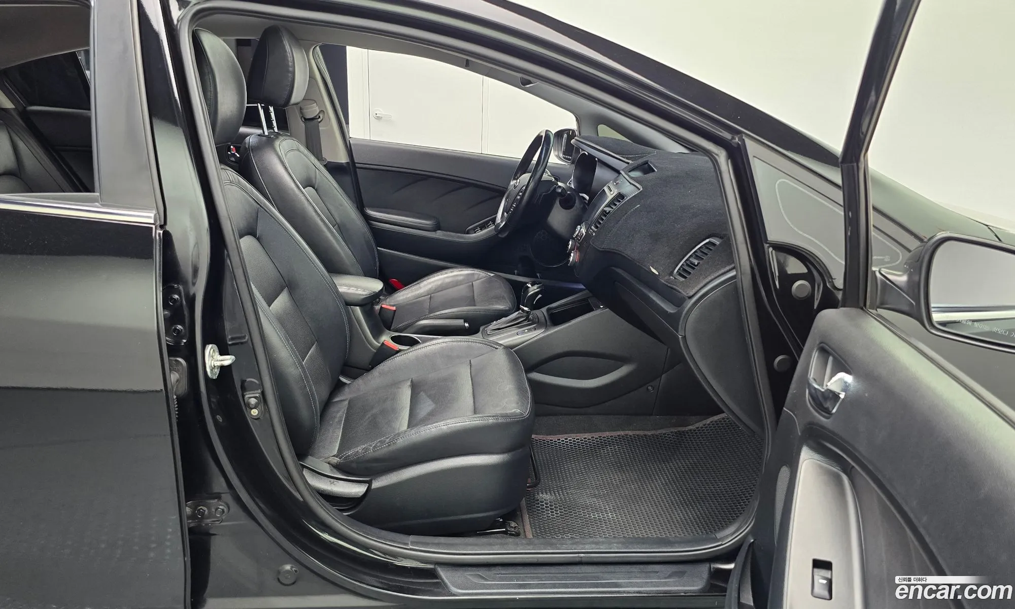 Kia K3 2013 KNAFZ412BDA061294 — 23