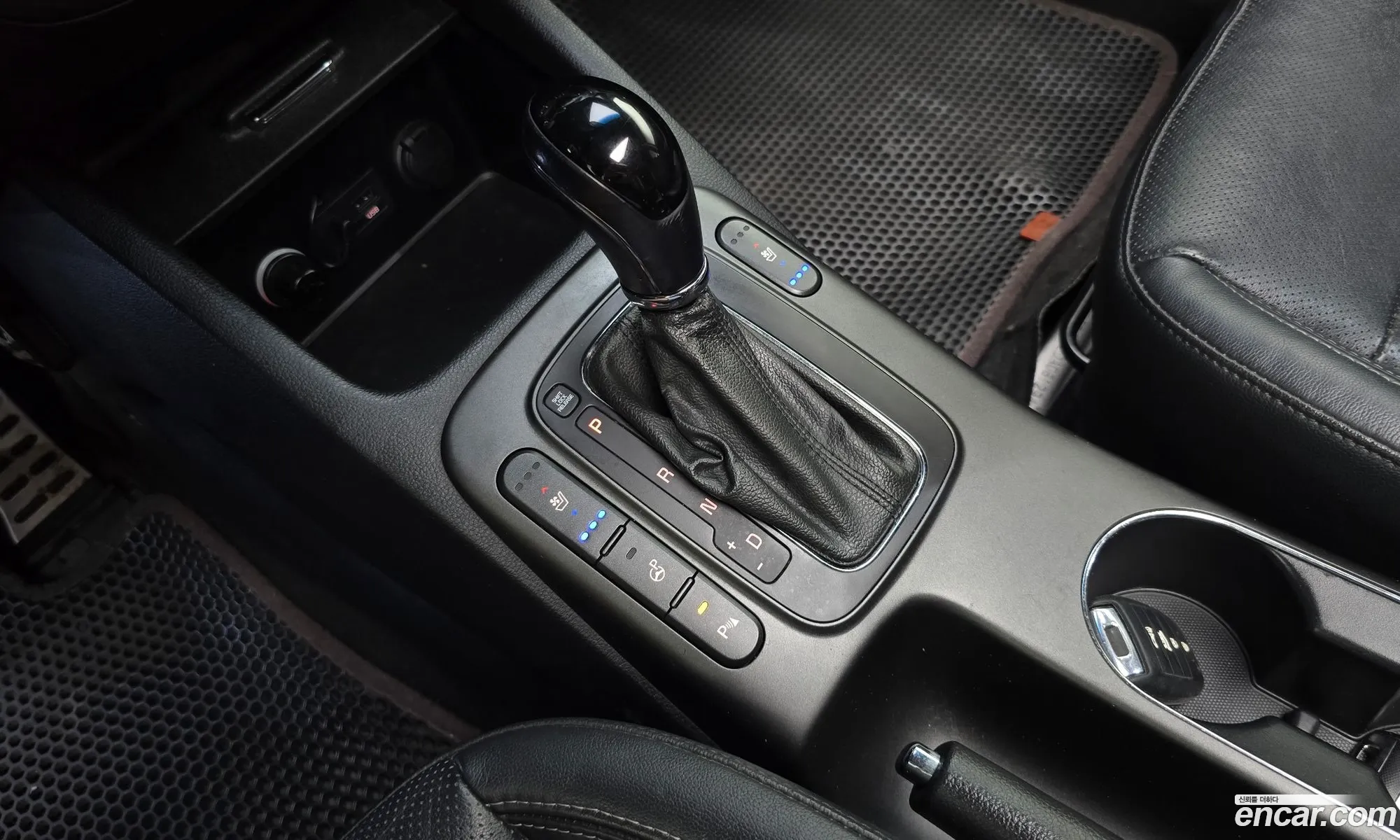 Kia K3 2013 KNAFZ412BDA061294 — 32