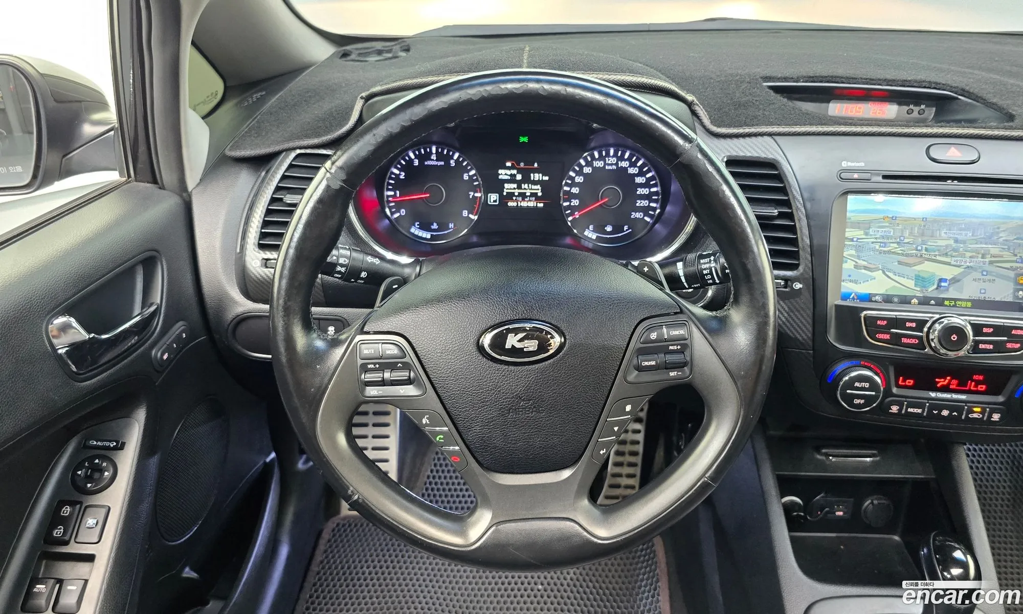 Kia K3 2013 KNAFZ412BDA061294 — 12