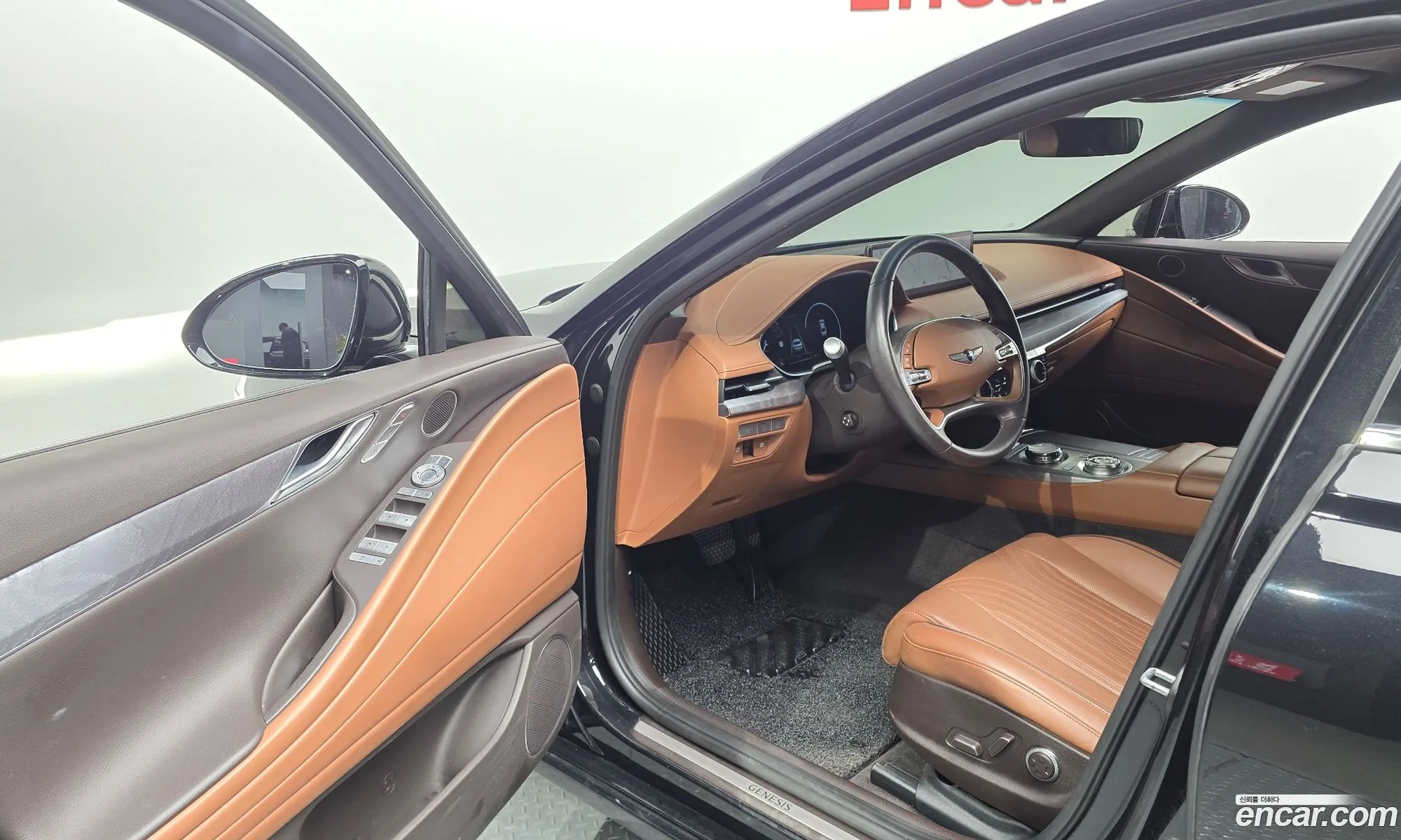Genesis G80 2023 KMTGB41CDPU187616 — 2