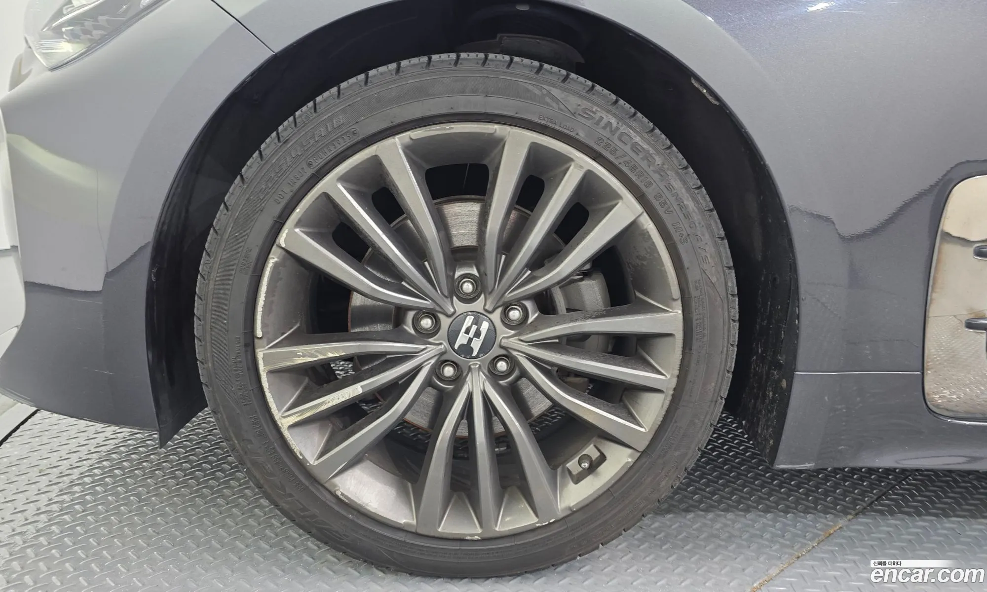 Kia Stinger 2018 KNAE351BDJS022887 — 9