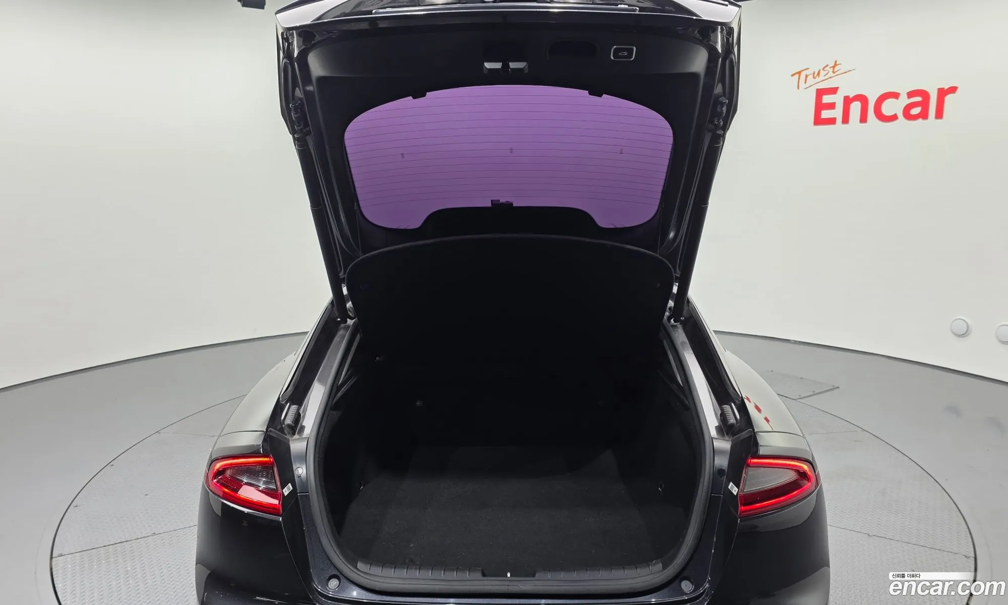 Kia Stinger 2018 KNAE351BDJS022887 — 18