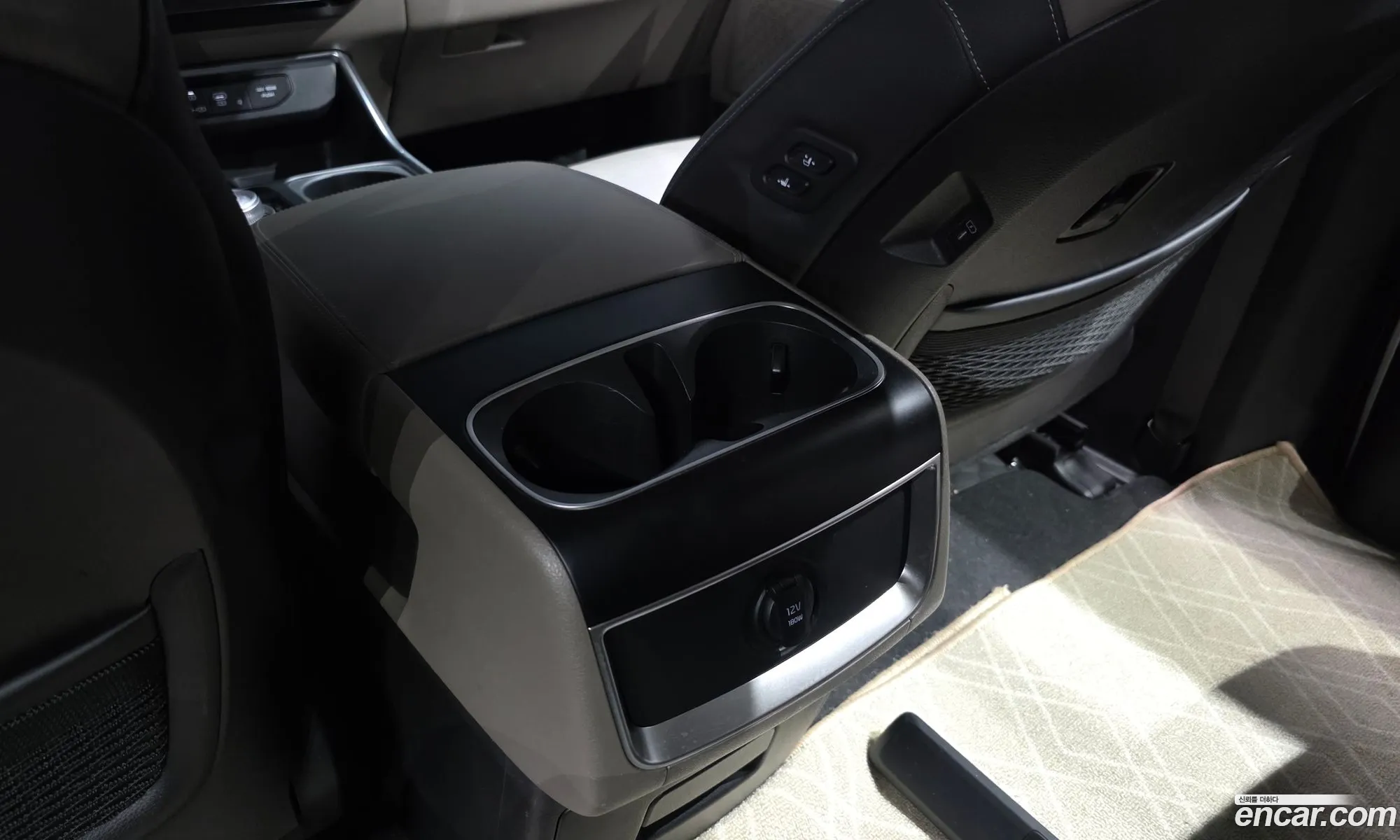Kia Carnival 2024 KNANC81ABSS018945 — 33