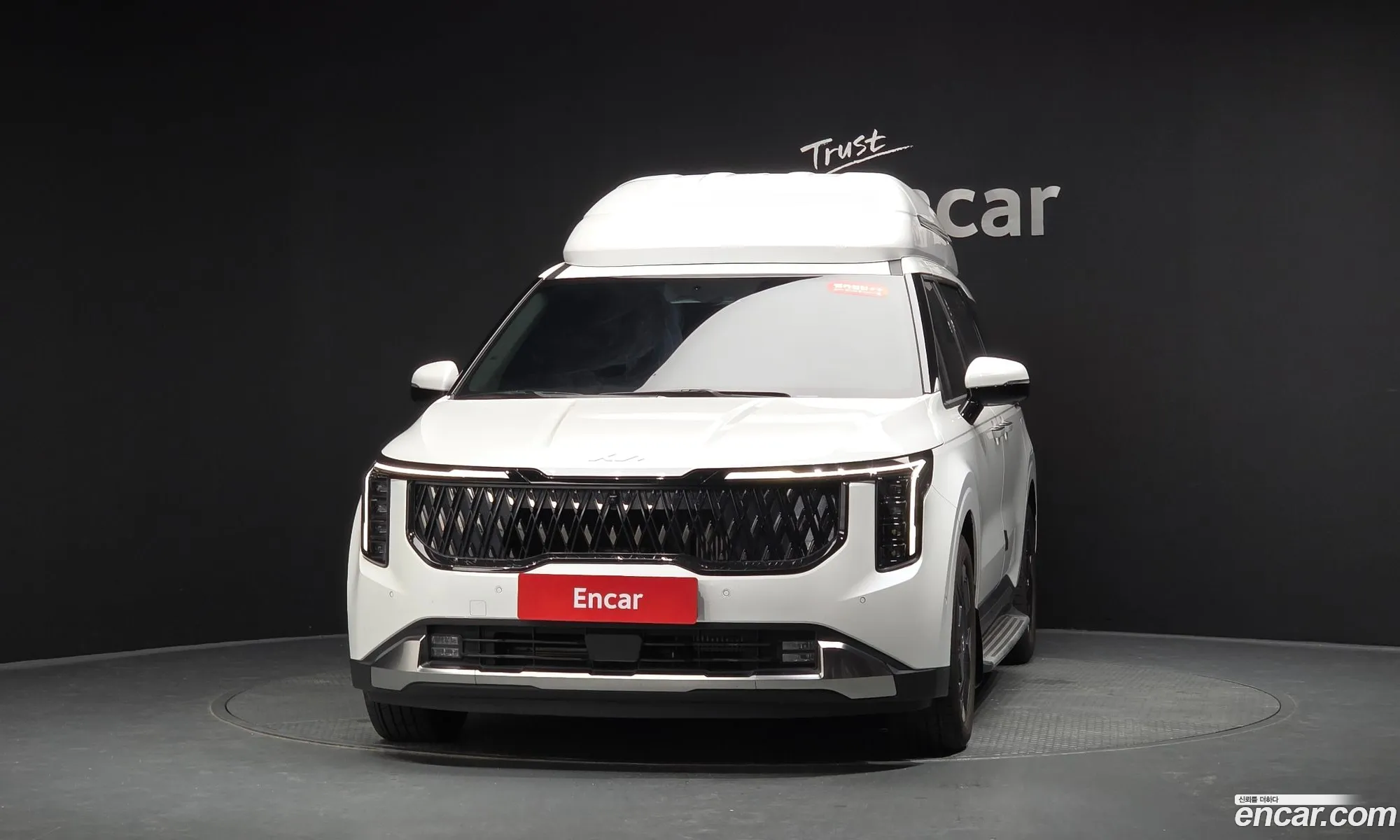 Kia Carnival 2024 KNANC81ABSS018945 — 9
