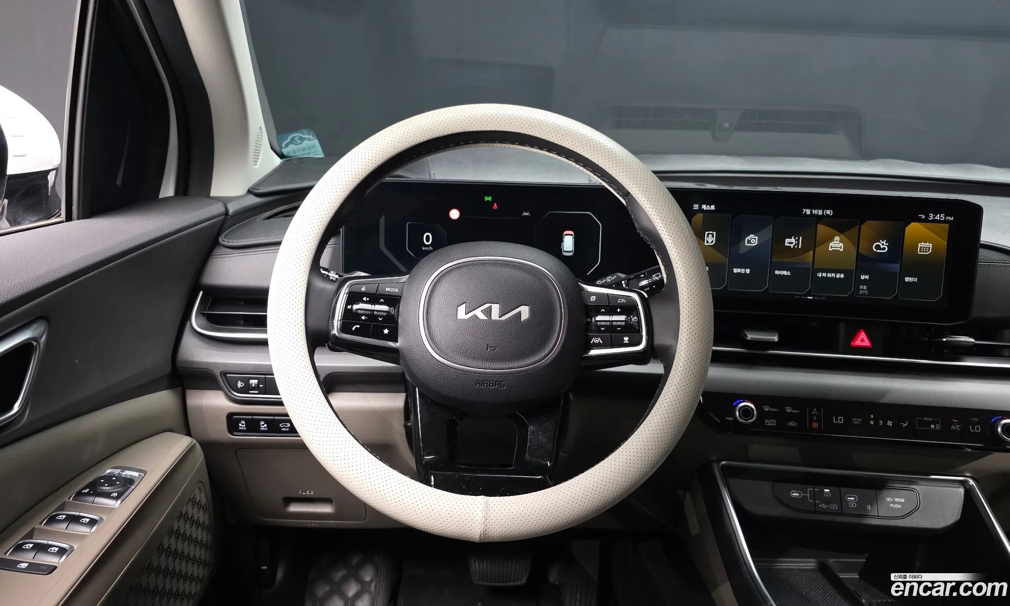 Kia Carnival 2024 KNANC81ABSS018945 — 3