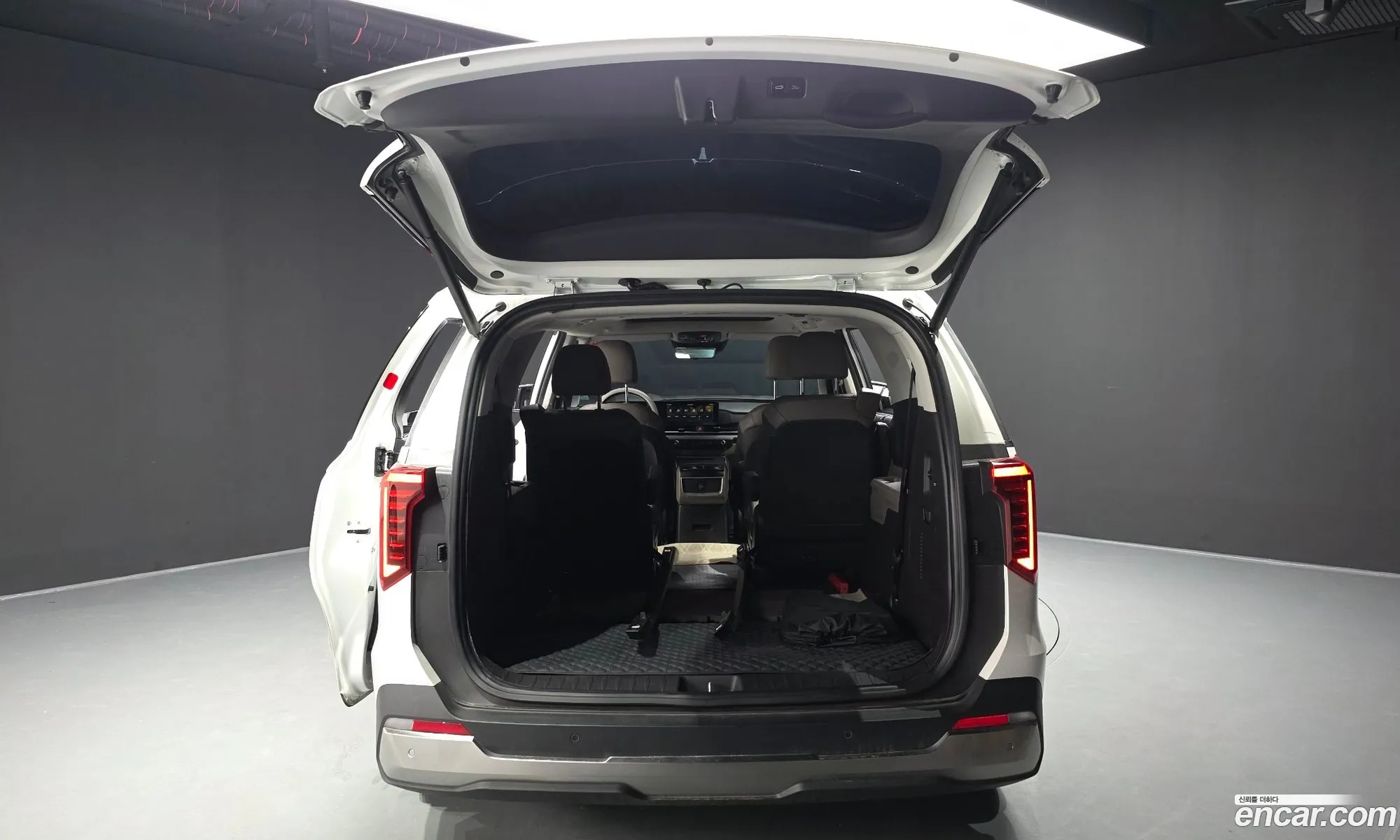 Kia Carnival 2024 KNANC81ABSS018945 — 14