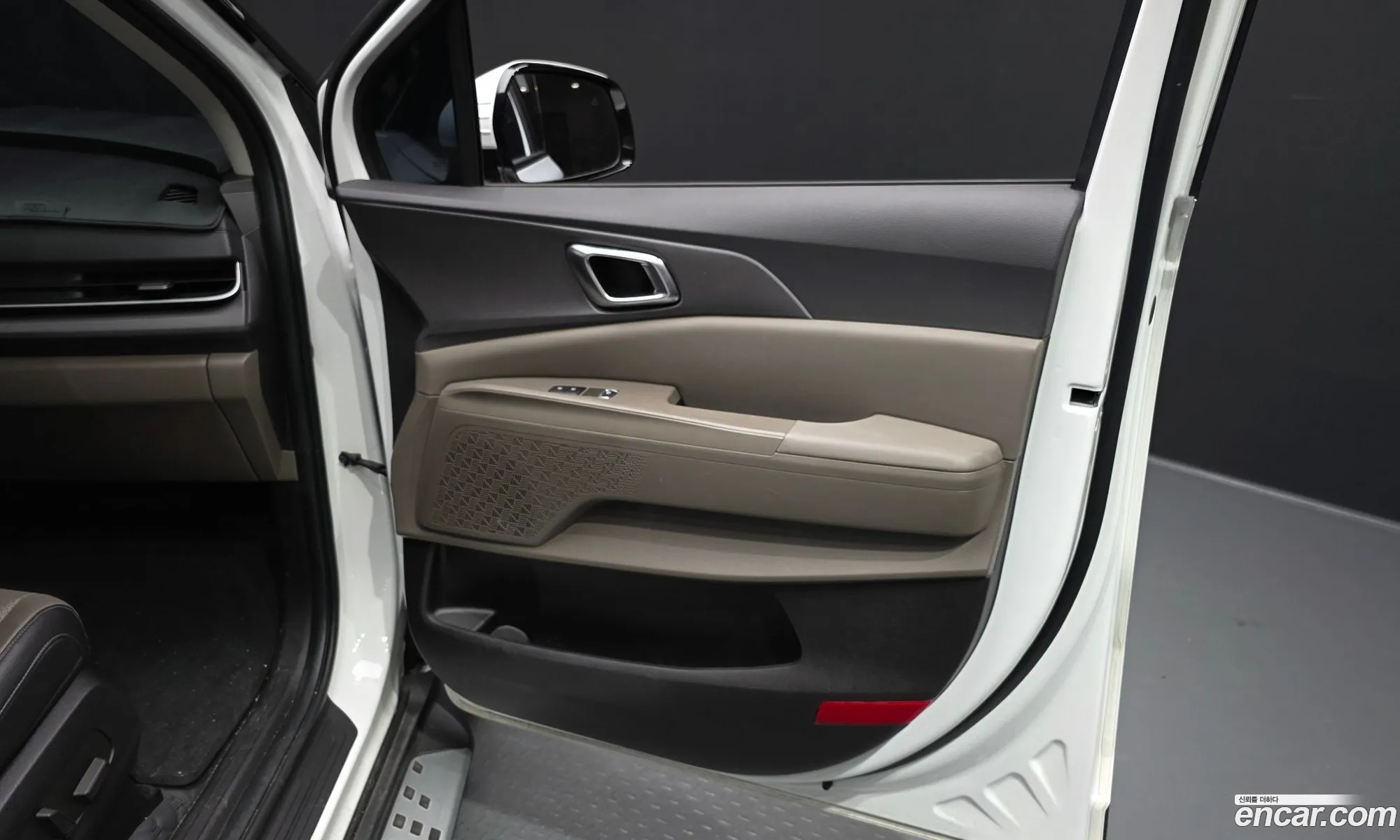 Kia Carnival 2024 KNANC81ABSS018945 — 18