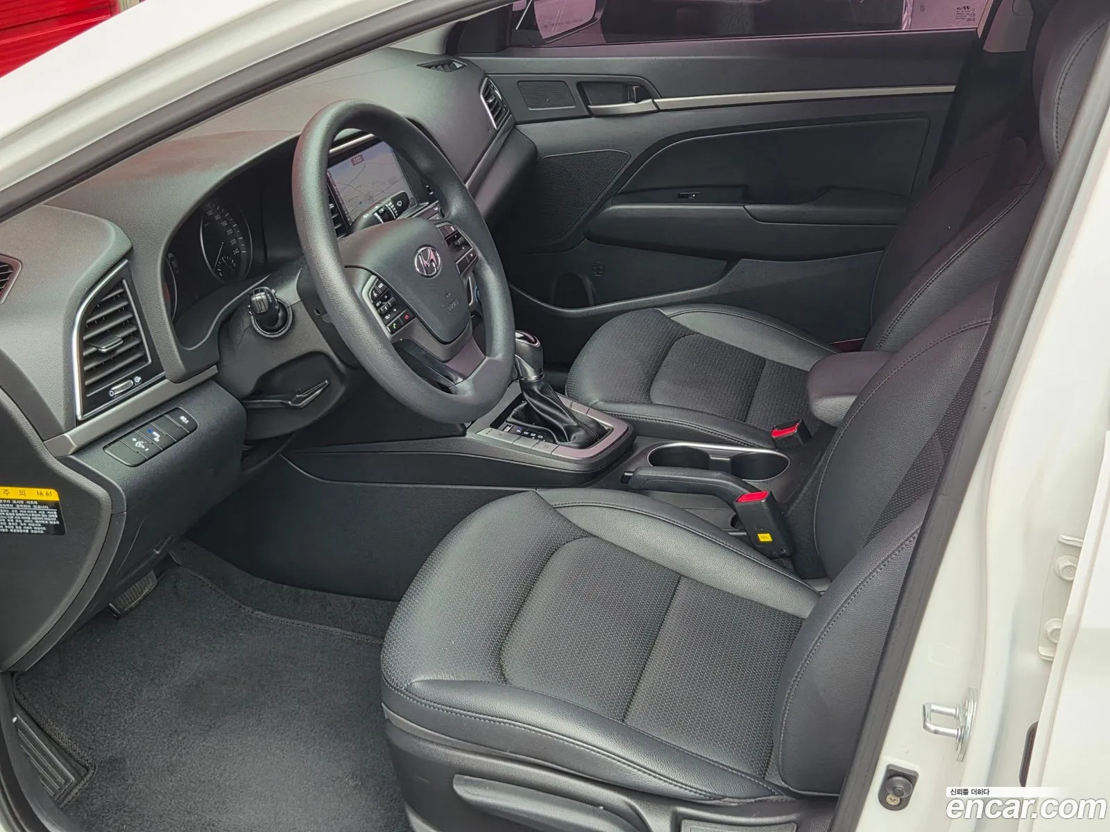 Hyundai Elantra AD 2018 — 9