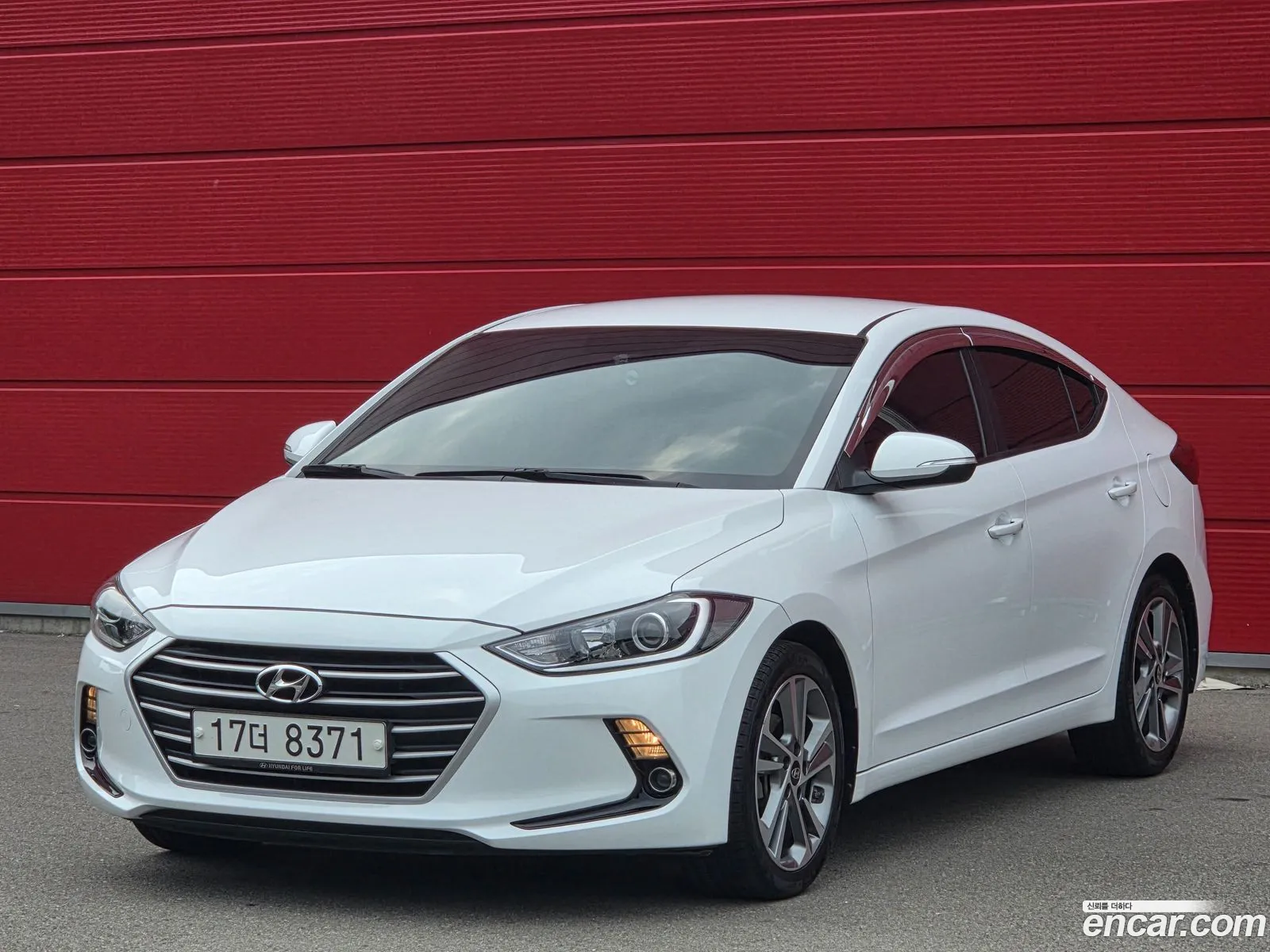 Hyundai Elantra AD 2018 — 17