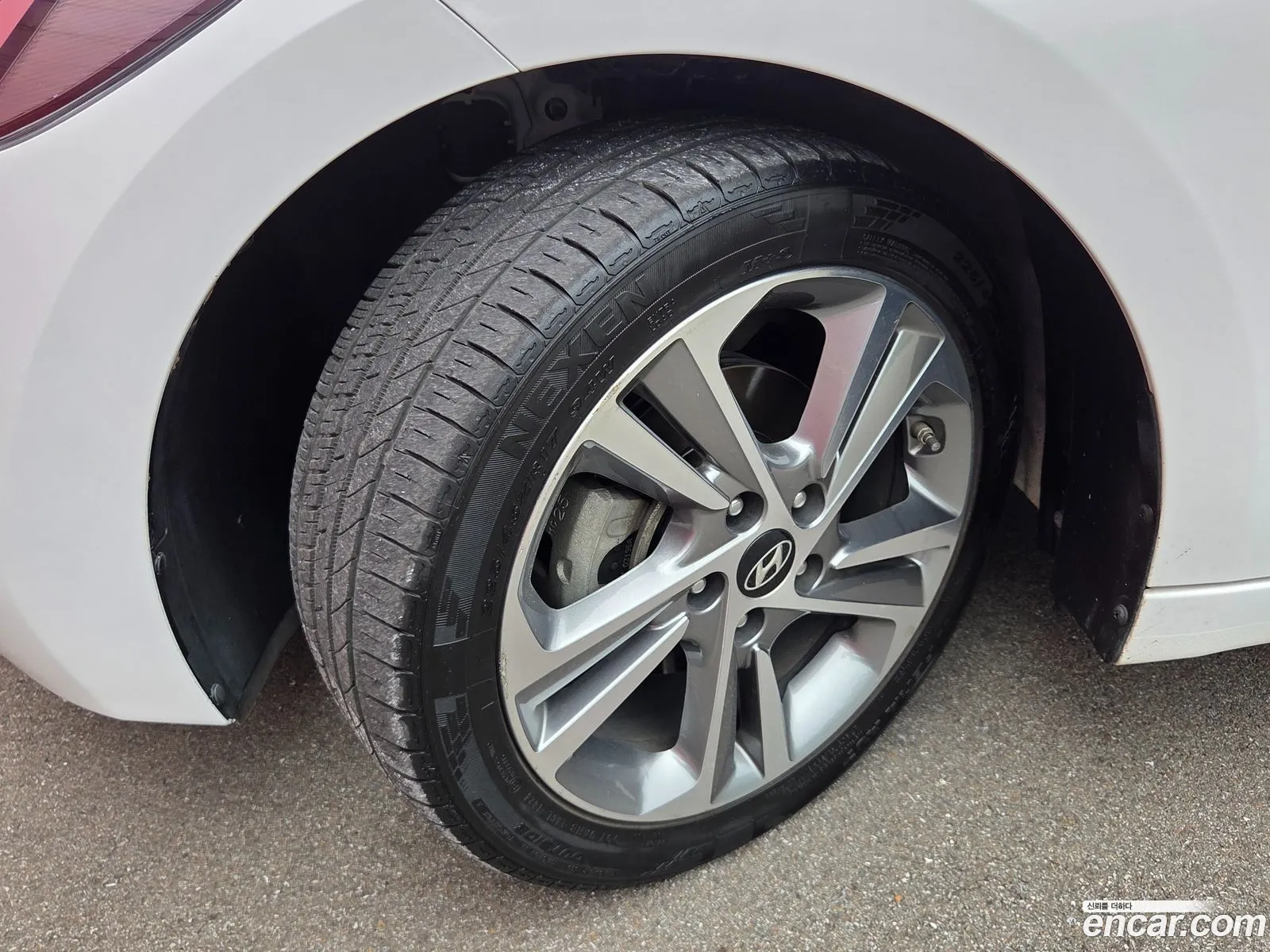 Hyundai Elantra AD 2018 — 15