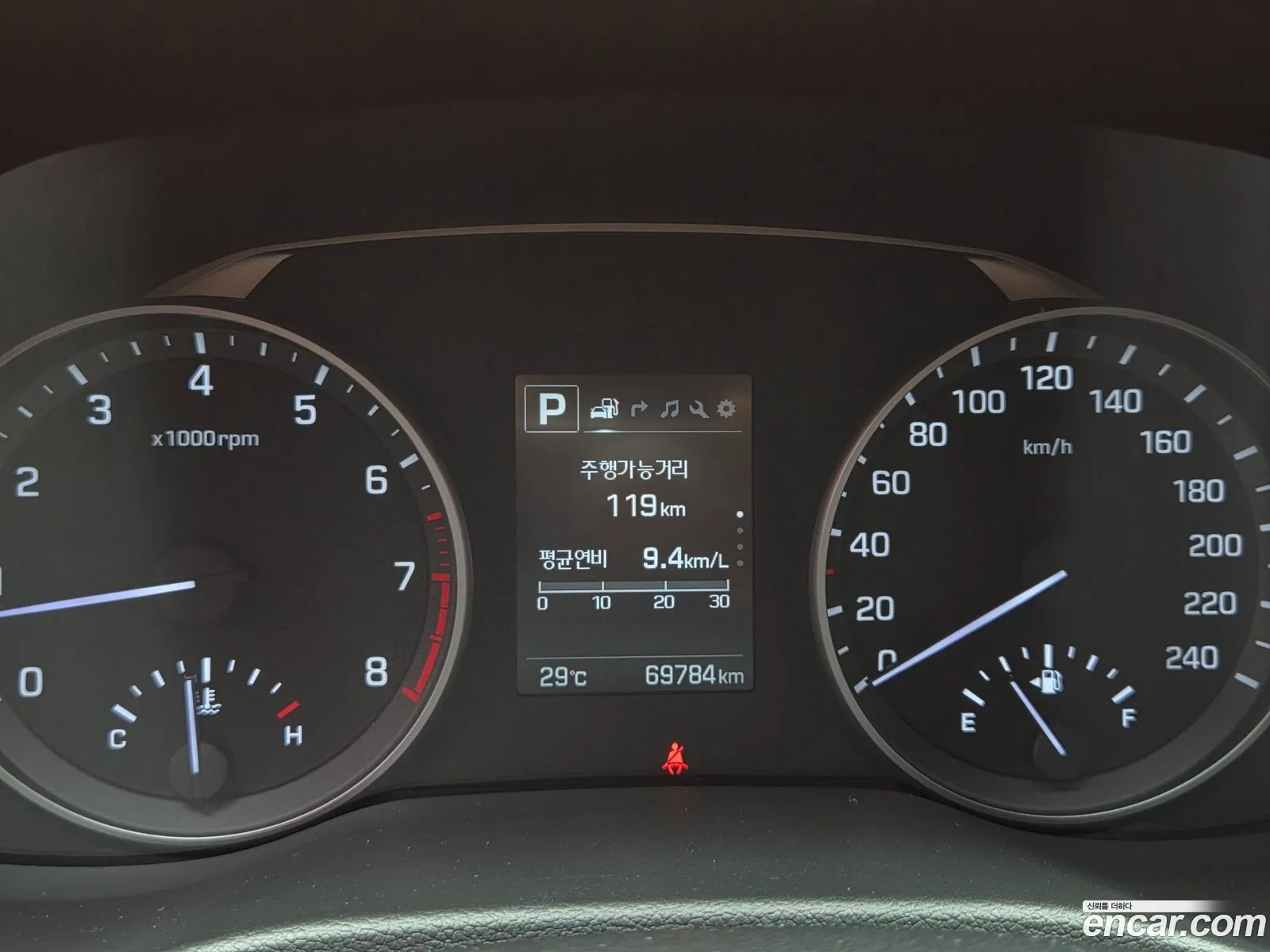 Hyundai Elantra AD 2018 — 16