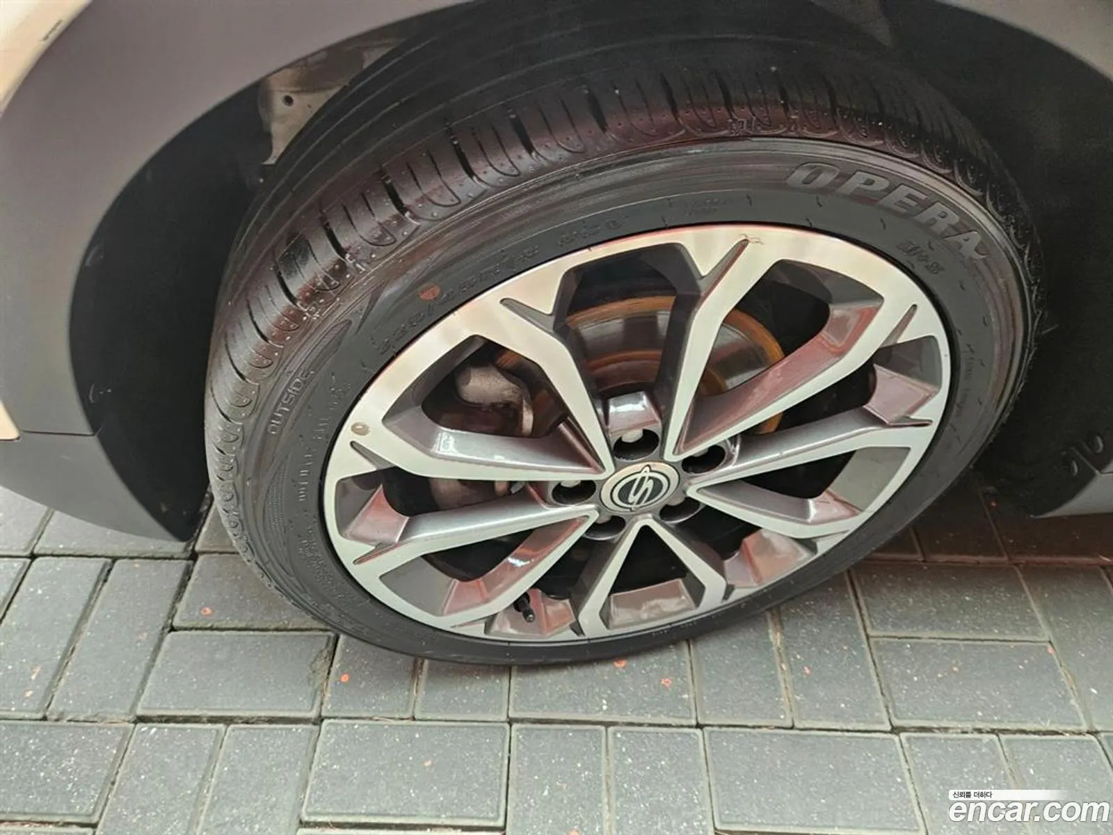KG Mobility (SsangYong) Tivoli 2015 — 4