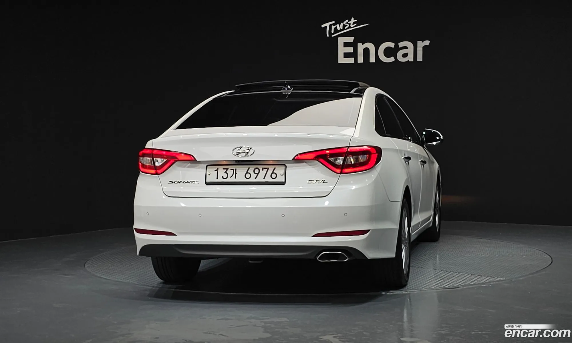 Hyundai LF Sonata 2014 — 31