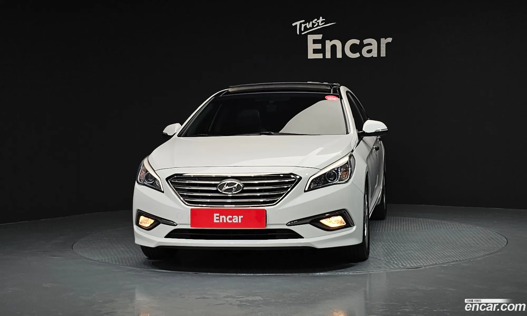 Hyundai LF Sonata 2014 — 27